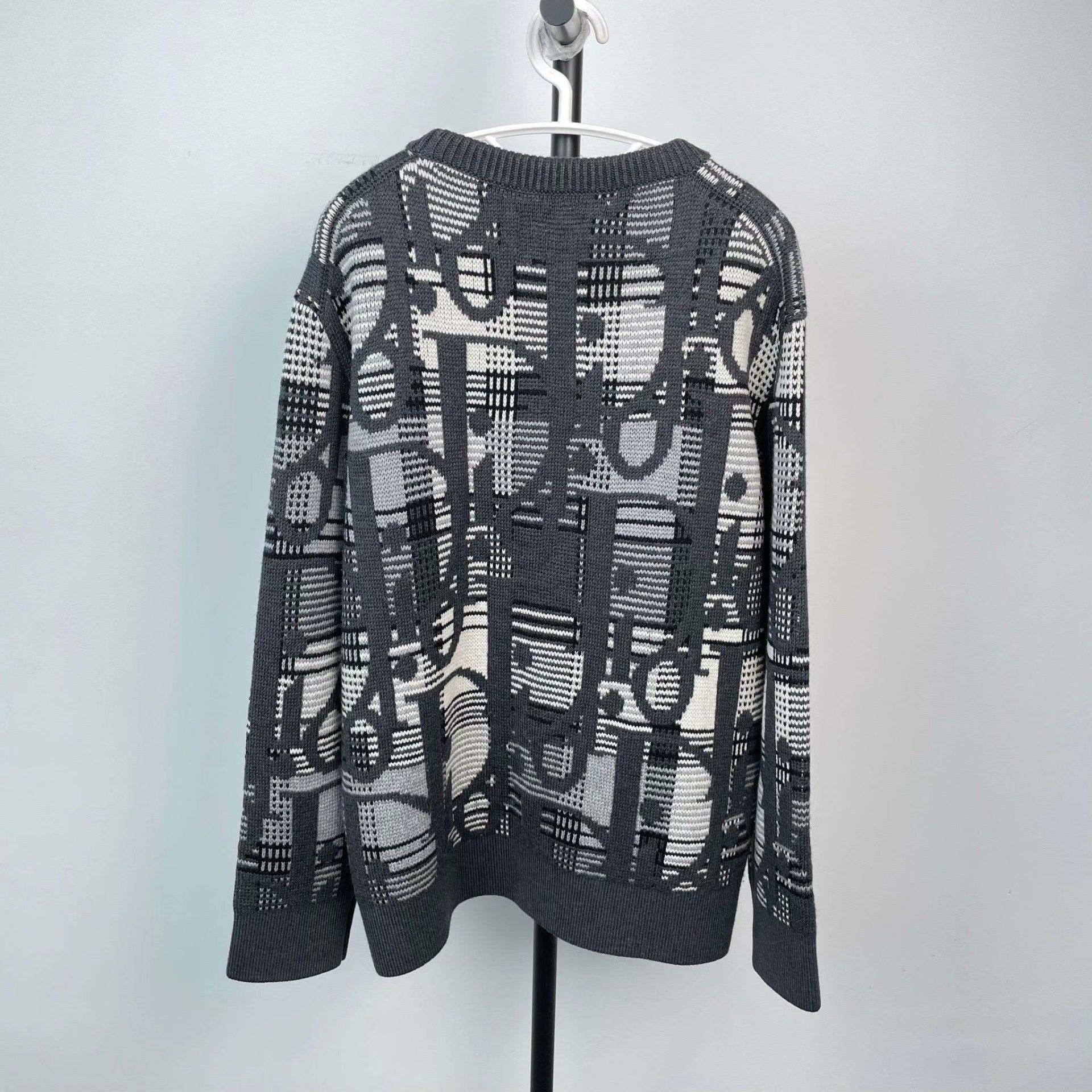 Dior Dior Retro Wool Gray Sweater L Women Size L / US 10 / IT 46 - 2 Thumbnail