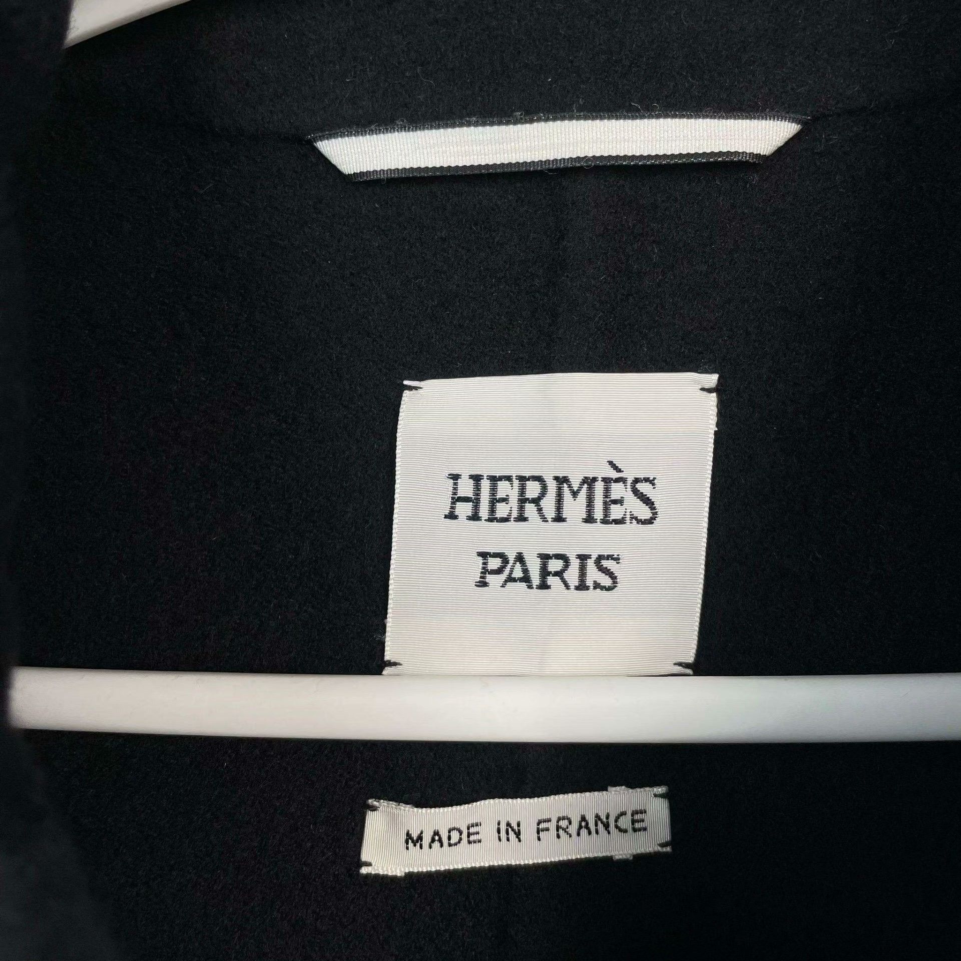 Hermes Hermes Black Coat M Women Size M / US 6-8 / IT 42-44 - 3 Thumbnail
