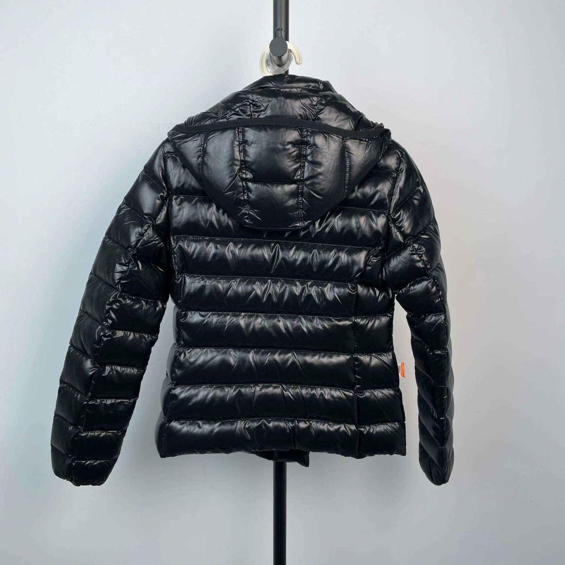 Moncler Moncler Down Black Down Jacket M Women Size M / US 6-8 / IT 42-44 - 2 Thumbnail