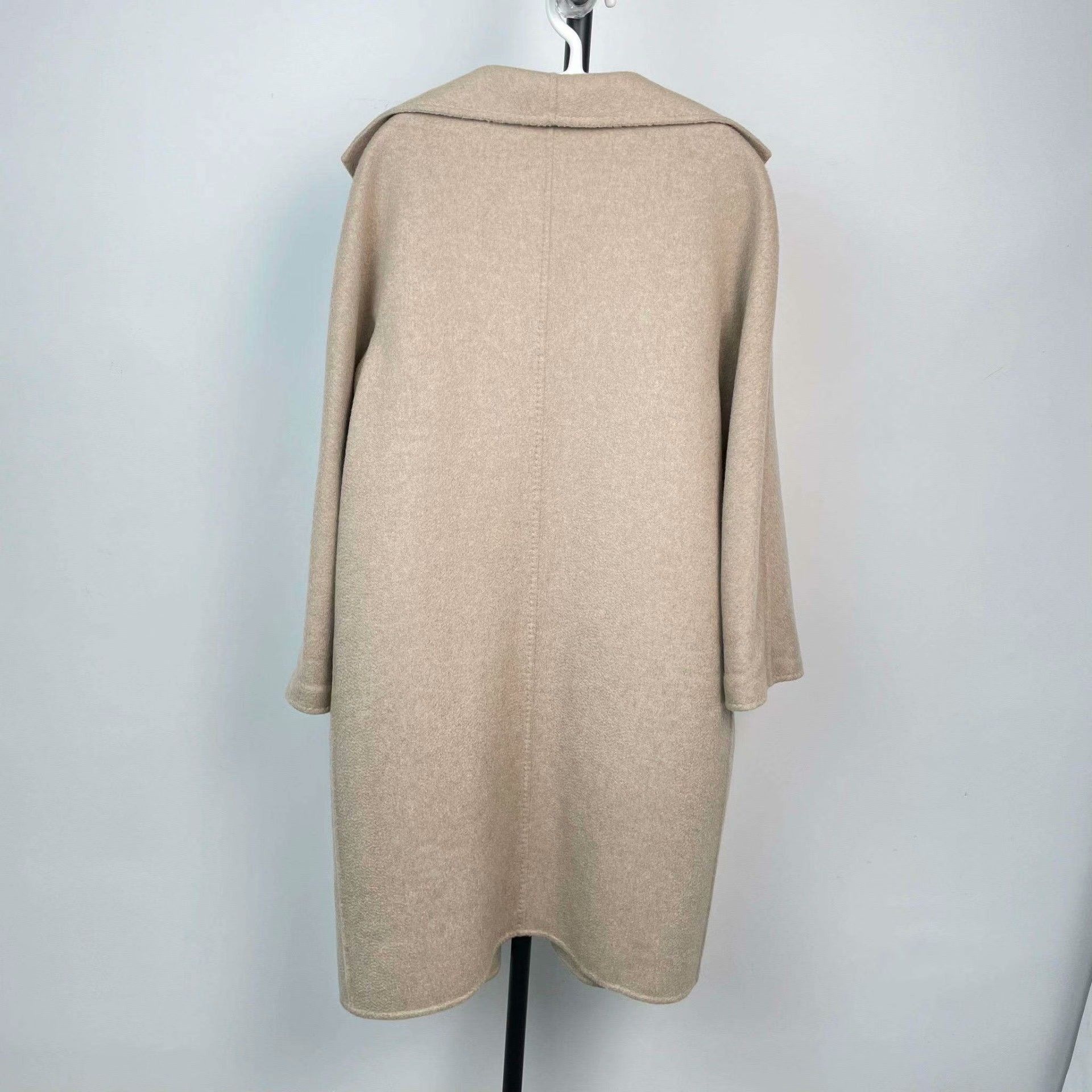 Max Mara Max Mara Coat S Women Size S / US 4 / IT 40 - 2 Thumbnail