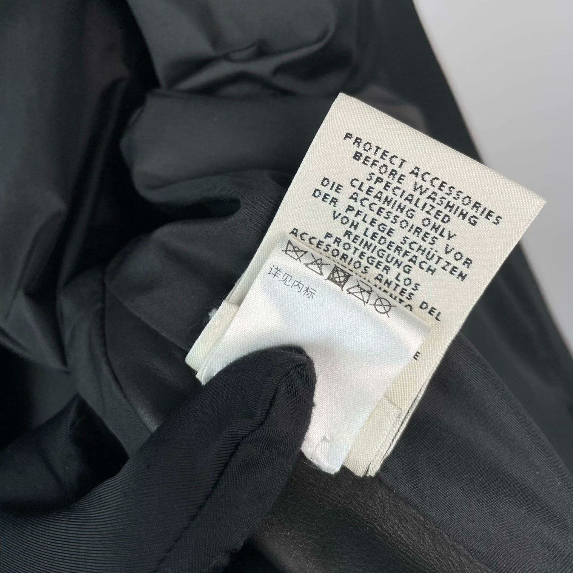 Hermes Hermes Black Light Jacket 38 Men Size US S / EU 44-46 / 1 - 7 Thumbnail