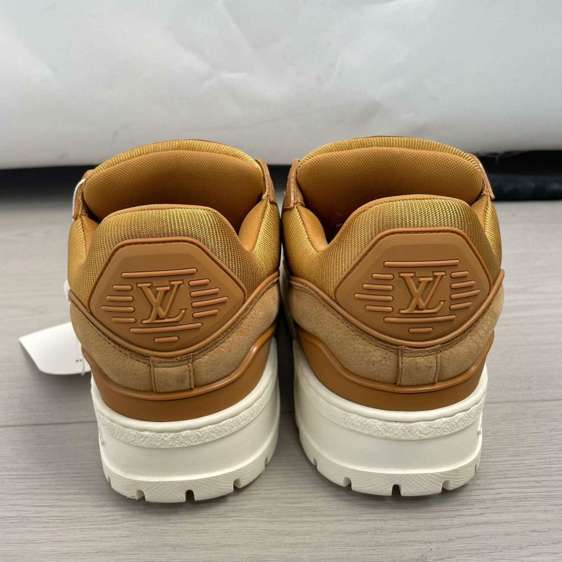 Louis Vuitton Louis Vuitton Training Brown Lowtop Sneakers 24 Men Size US 10 / EU 43 - 4 Thumbnail