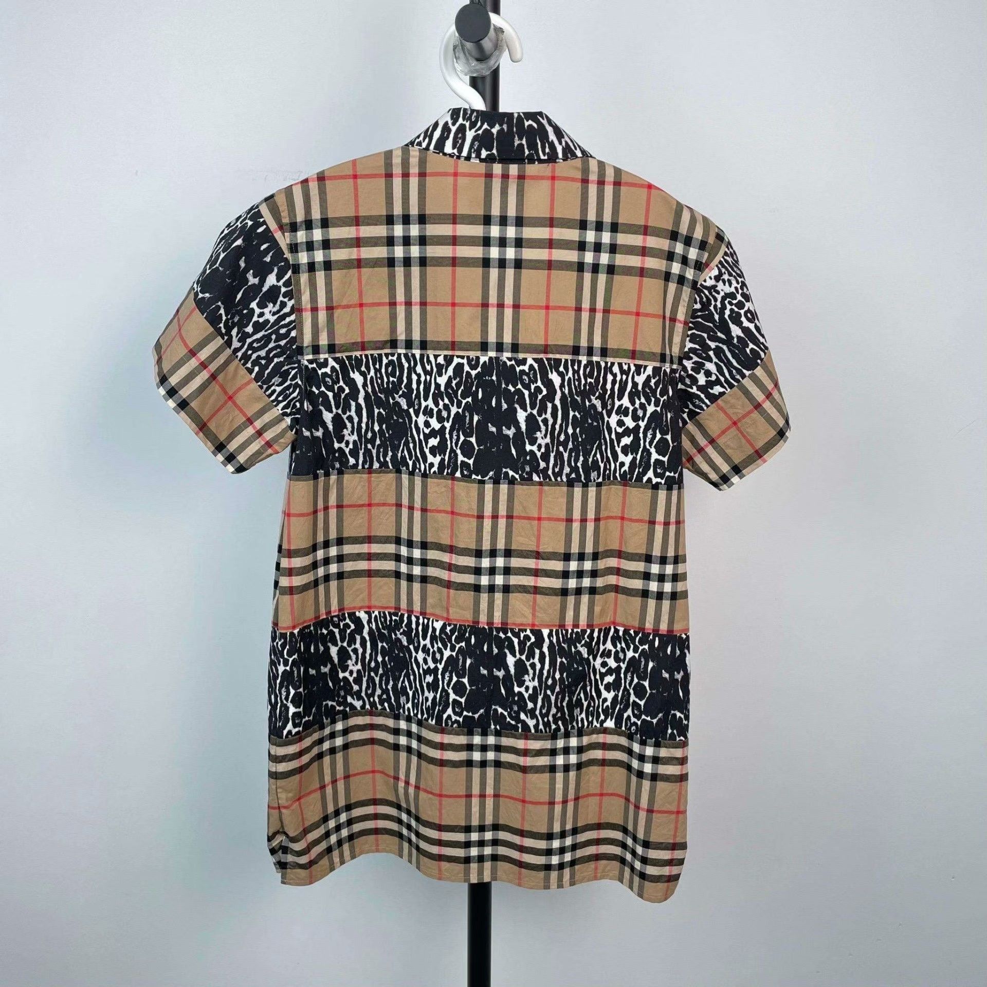 Burberry Burberry Shirt XL Men Size US XL / EU 56 / 4 - 2 Thumbnail