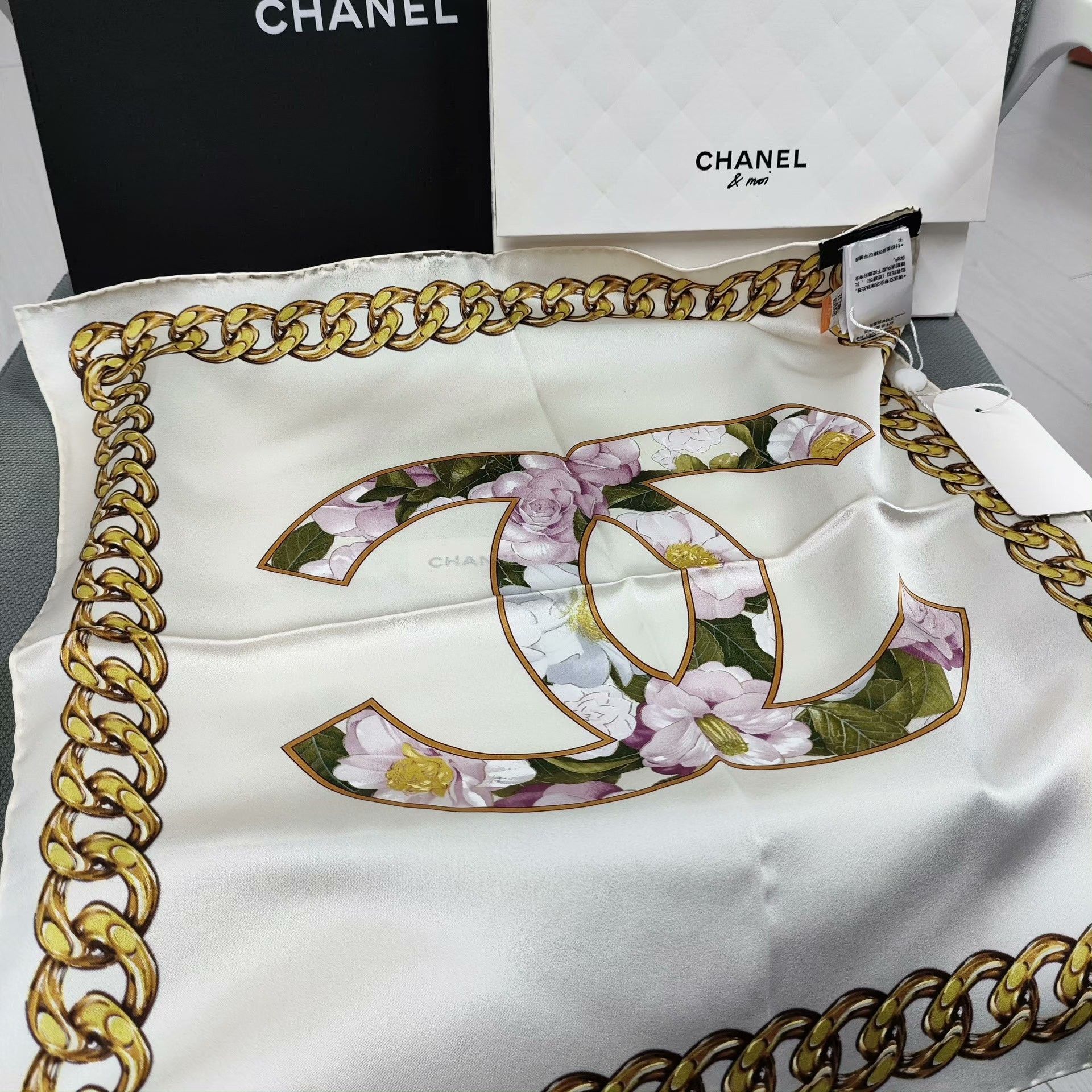Chanel Chanel Scarf 26 Men Size ONE SIZE - 2 Thumbnail