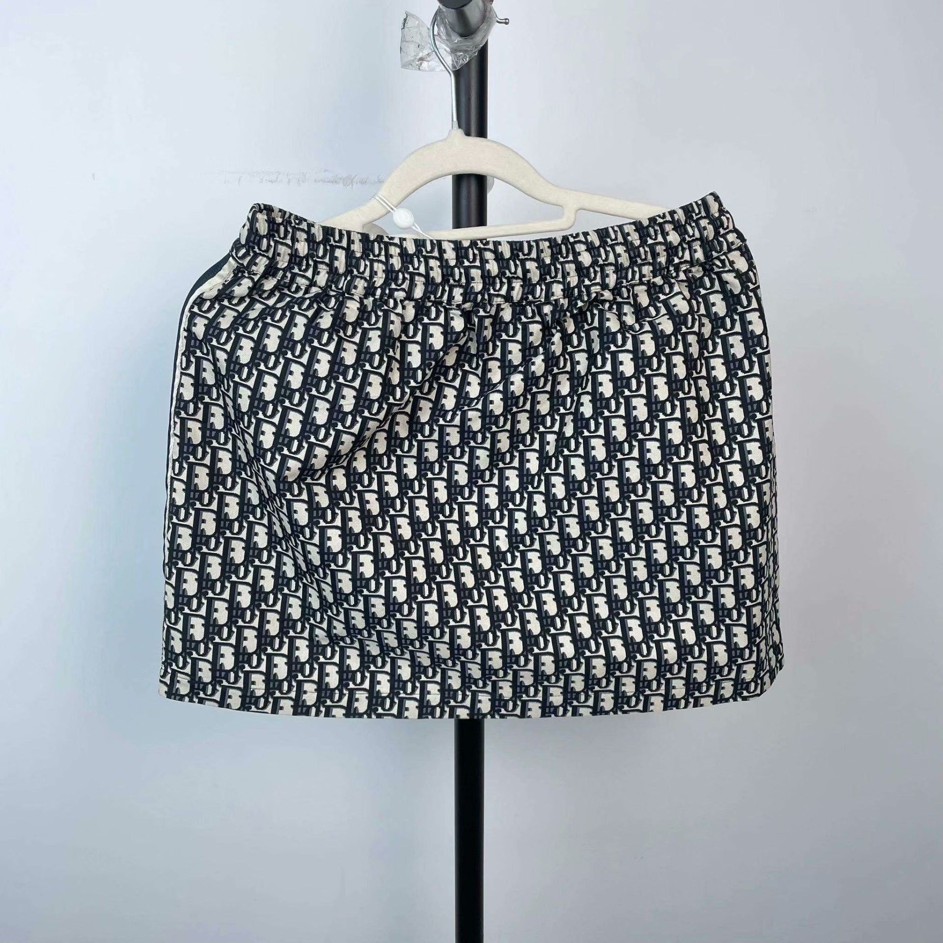 Dior Dior Skirt 36 Women Size 36" / US 14 / IT 50 - 2 Thumbnail