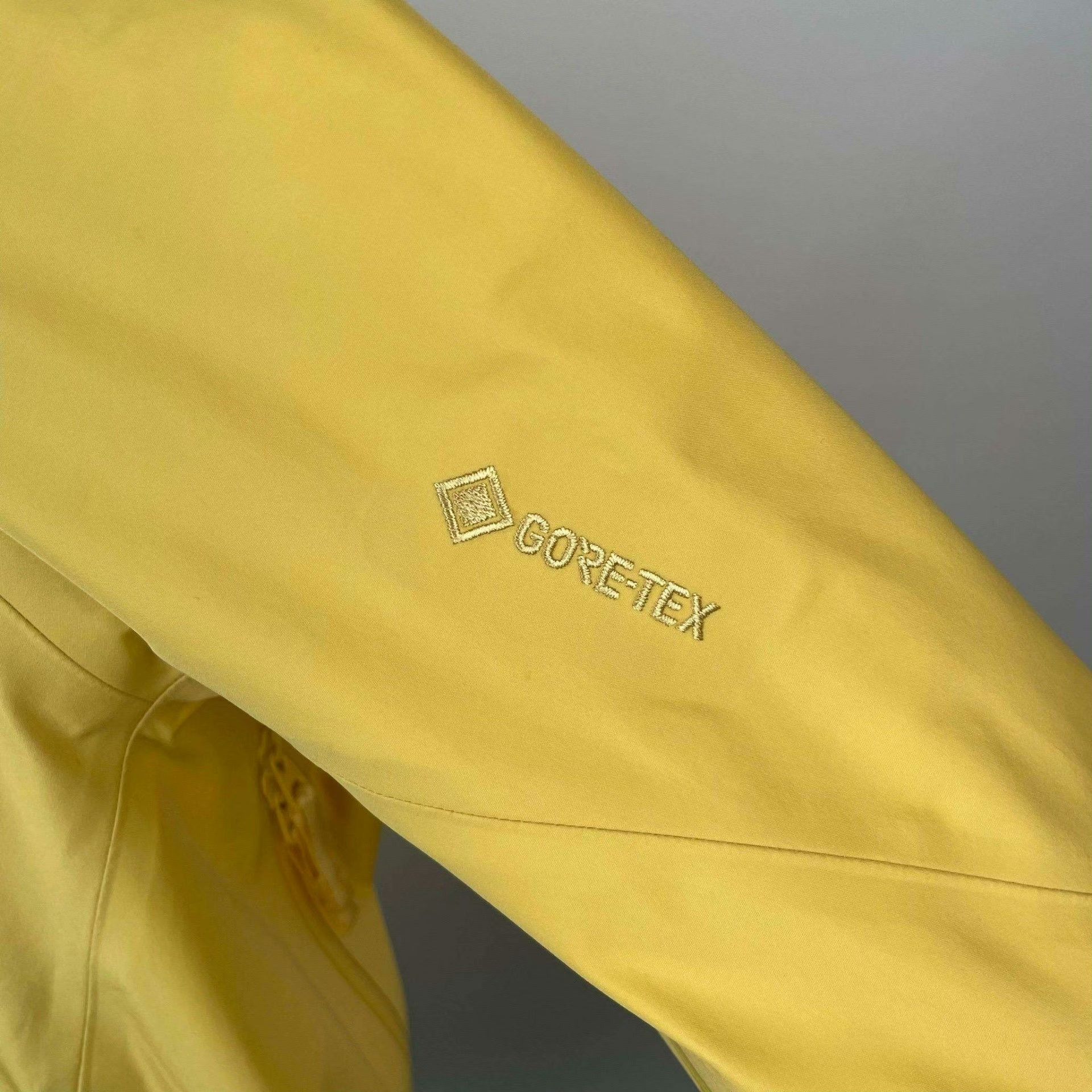 Arc'teryx Arc'teryx Yellow Light Jacket S Men Size US S / EU 44-46 / 1 - 3 Thumbnail