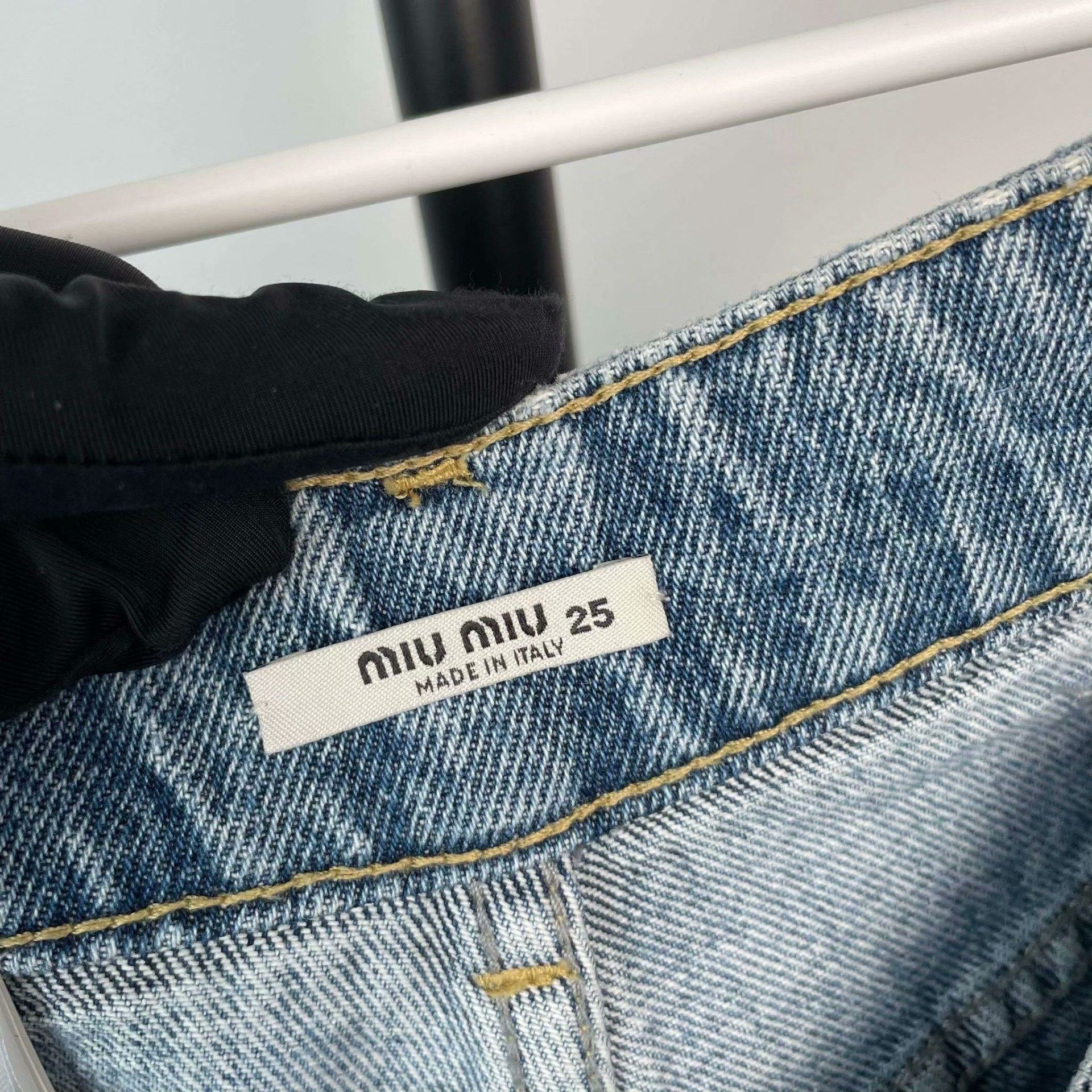 Miu Miu Miu Miu Denim Jeans XL Women Size 30" / US 8 / IT 44 - 4 Thumbnail