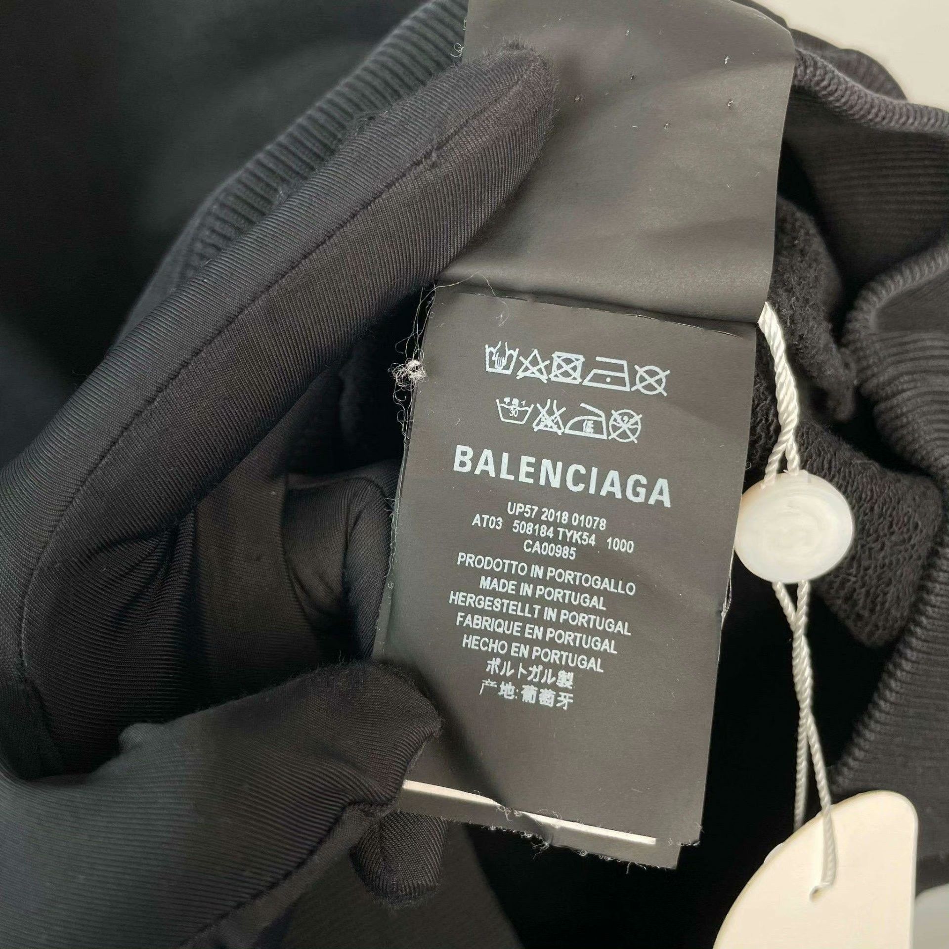 Balenciaga Balenciaga Black Hoodie M Men Size US M / EU 48-50 / 2 - 5 Thumbnail