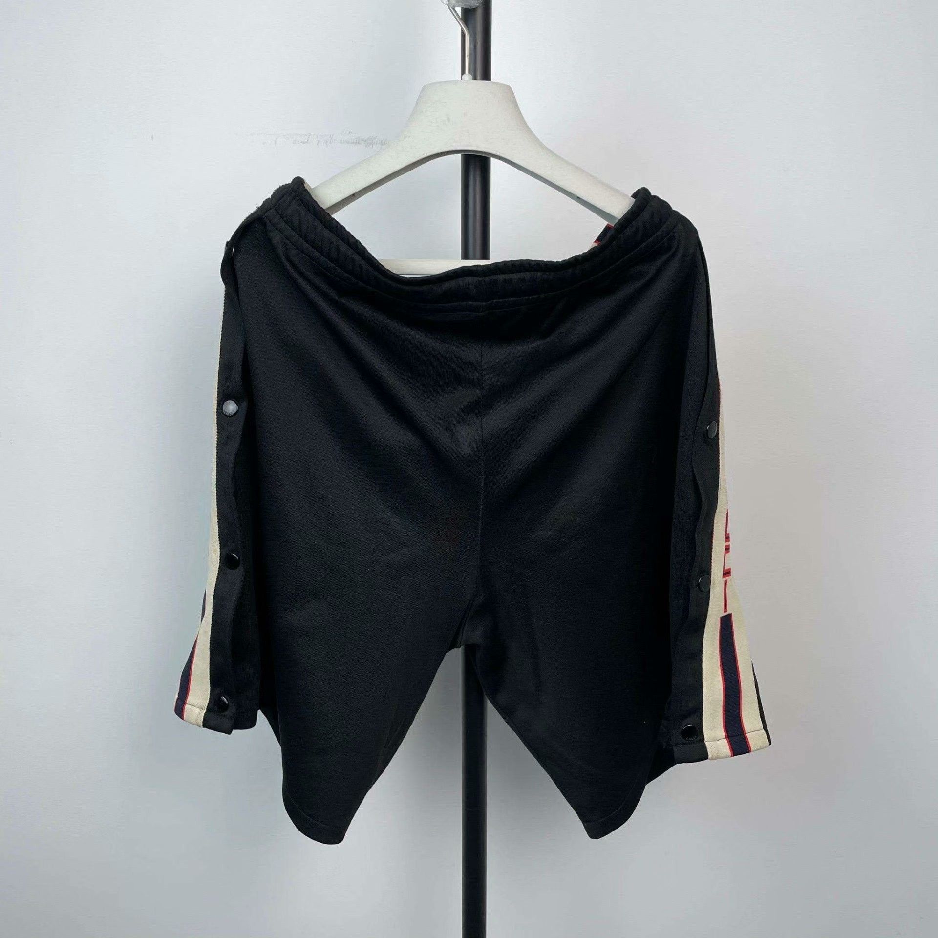 Gucci Gucci Black Shorts L Men Size US 34 / EU 50 - 2 Thumbnail