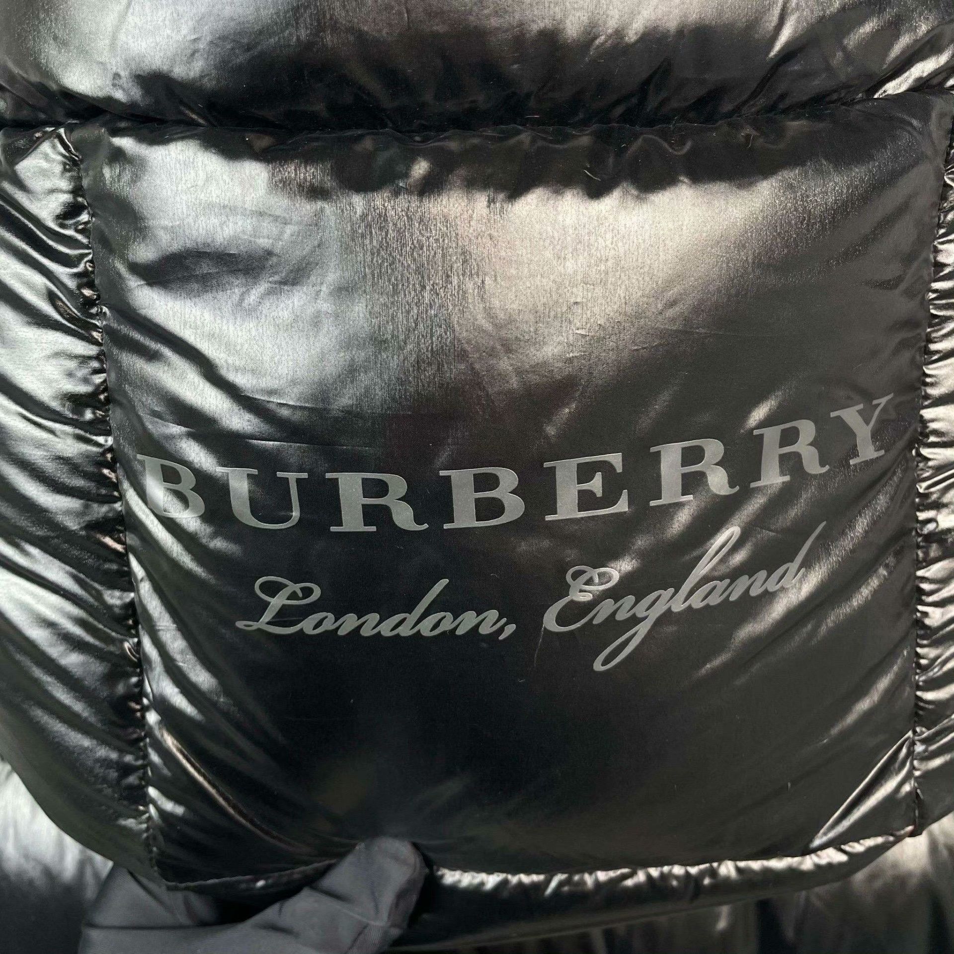 Burberry Burberry Down Black Heavy Coat 50 Men Size US XL / EU 56 / 4 - 4 Thumbnail