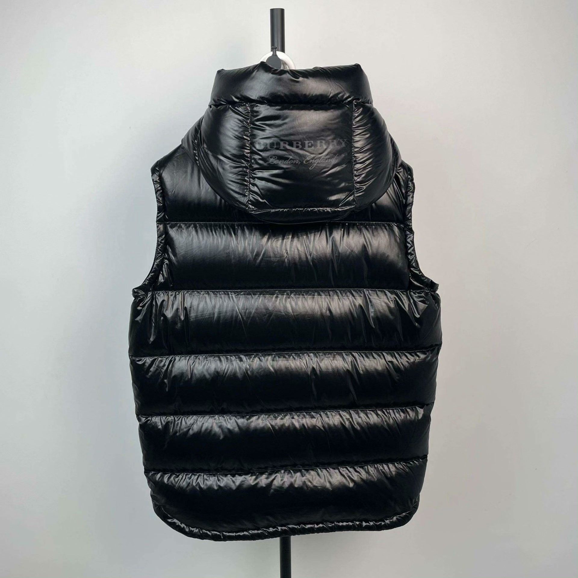 Burberry Burberry Down Black Heavy Coat 50 Men Size US XL / EU 56 / 4 - 2 Thumbnail