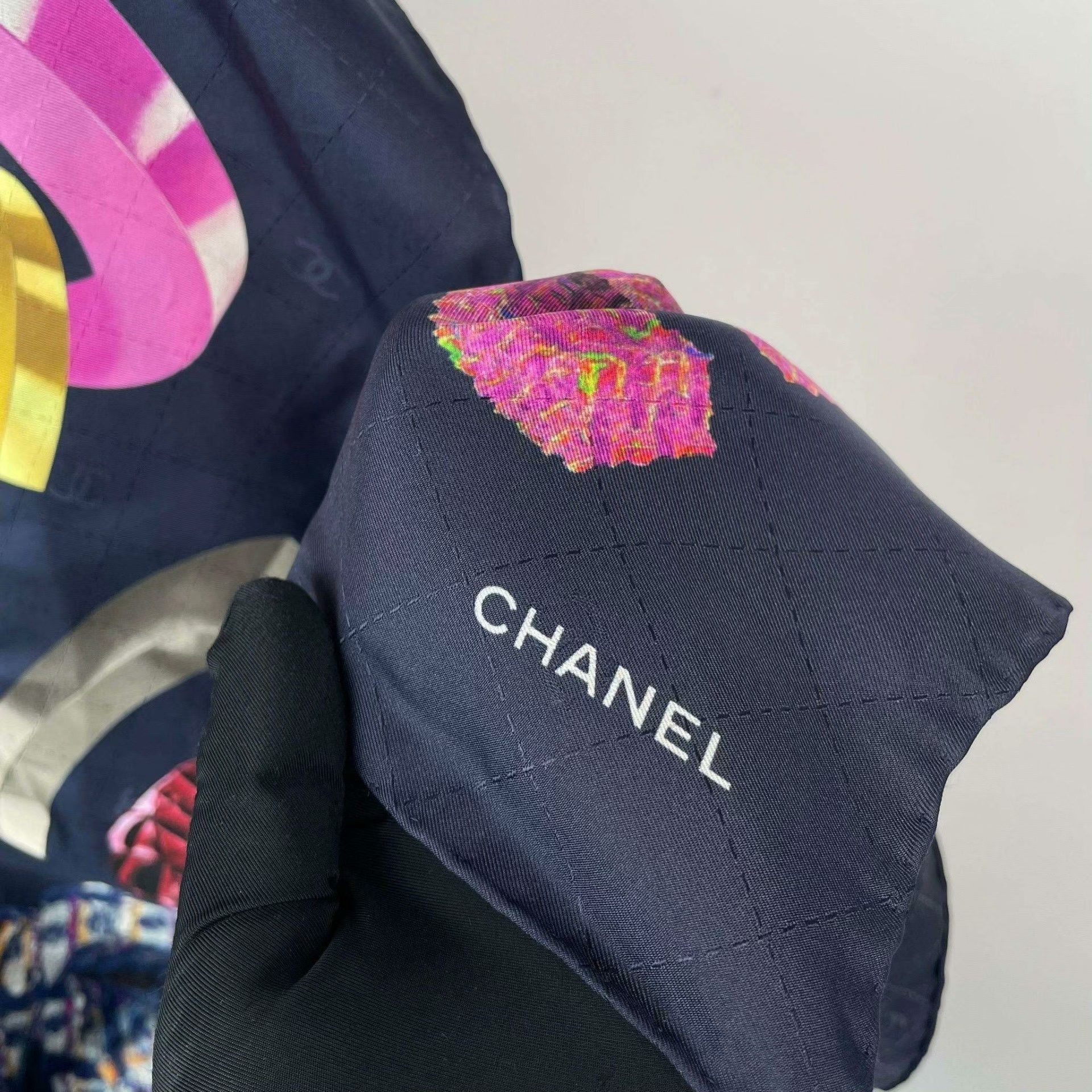 Chanel Chanel Retro Multi Scarf L Men Size ONE SIZE - 6 Thumbnail