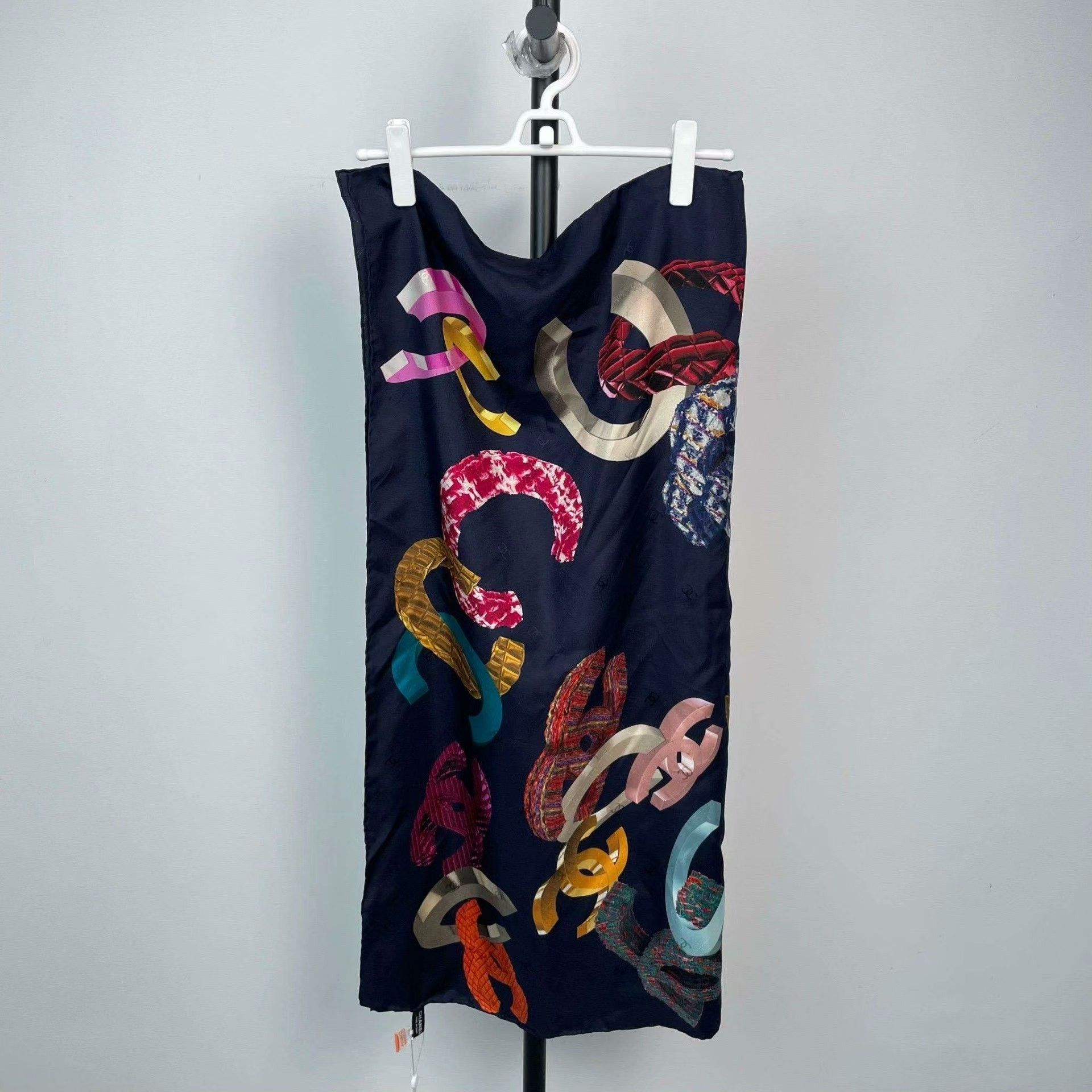 Chanel Chanel Retro Multi Scarf L Men Size ONE SIZE - 2 Thumbnail