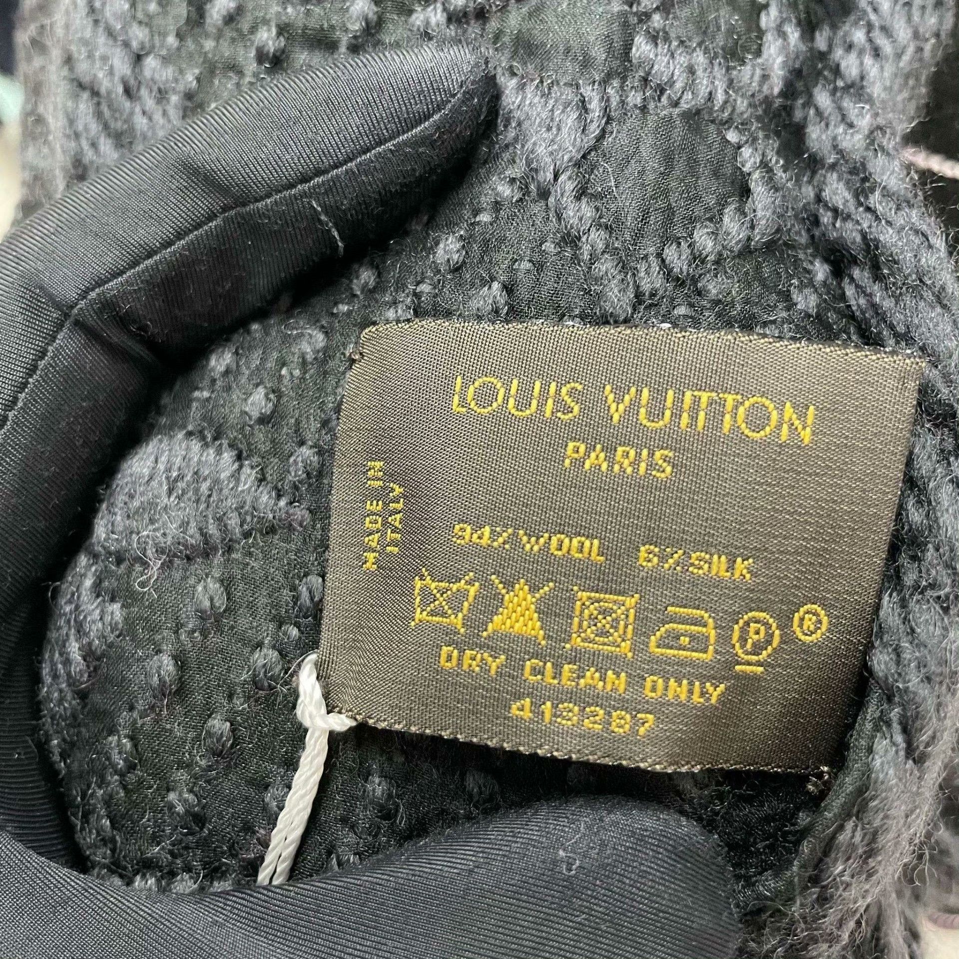 Louis Vuitton Louis Vuitton Black Scarf L Men Size ONE SIZE - 3 Thumbnail