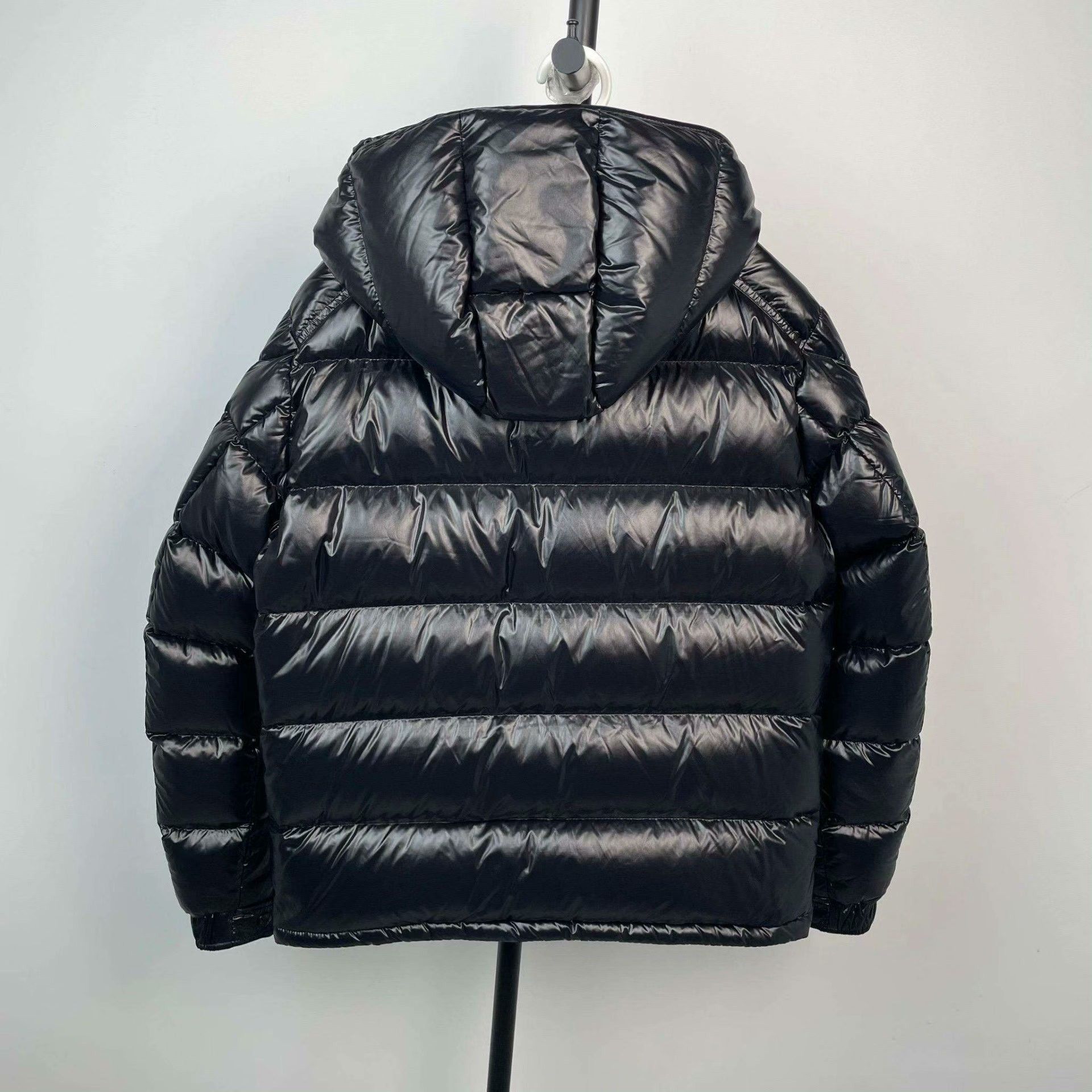 Moncler Moncler Down Black Down Jacket M Women Size M / US 6-8 / IT 42-44 - 2 Thumbnail