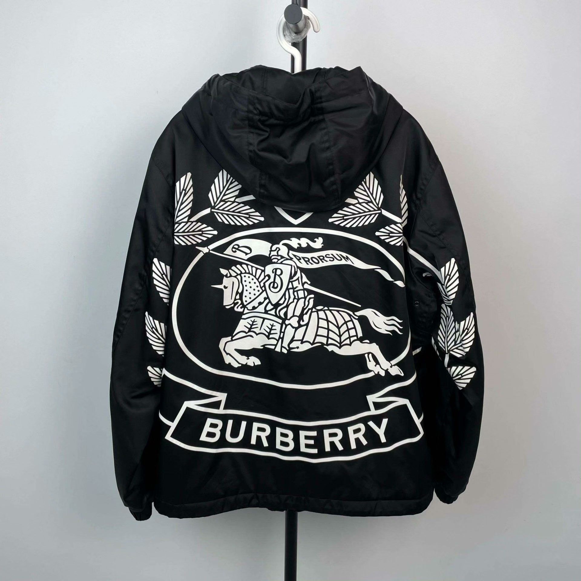 Burberry Burberry Printed Cotton Black Heavy Coat M Men Size US M / EU 48-50 / 2 - 2 Thumbnail