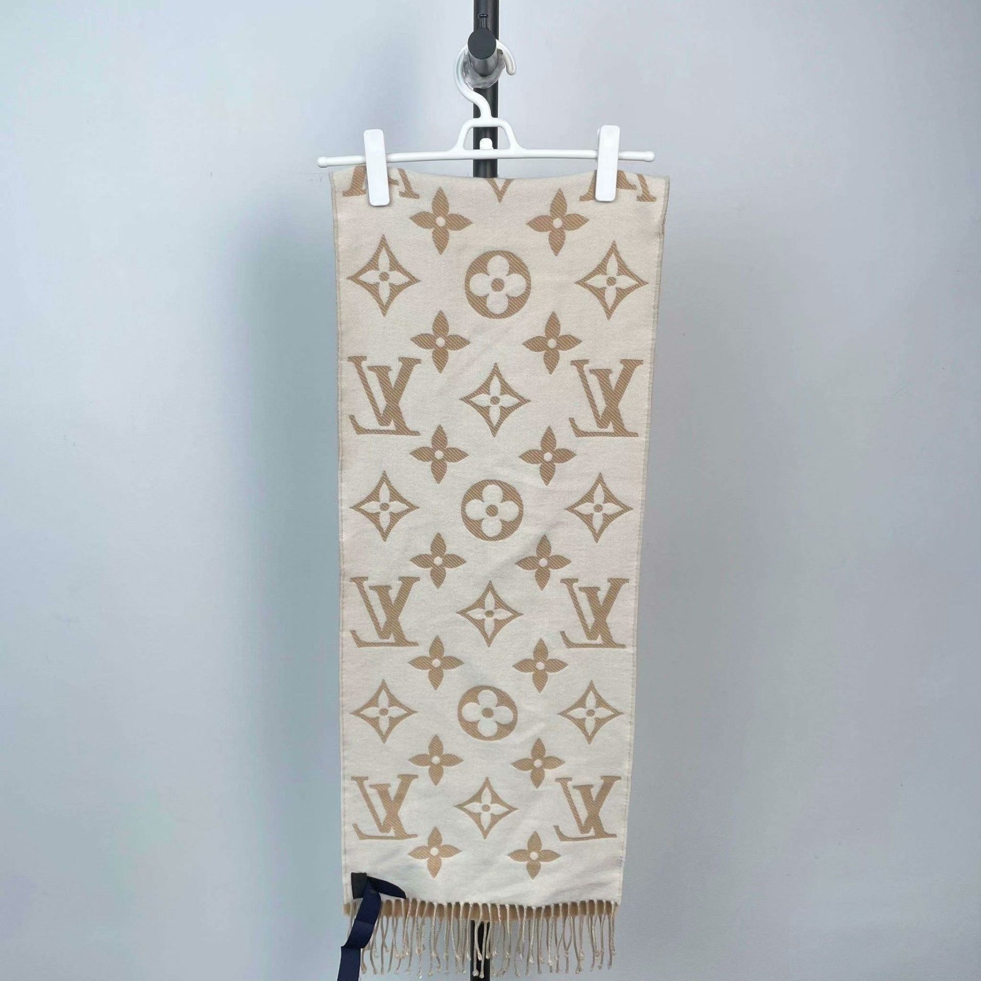 Louis Vuitton Louis Vuitton Wool Scarf 26 Men Size ONE SIZE - 2 Thumbnail