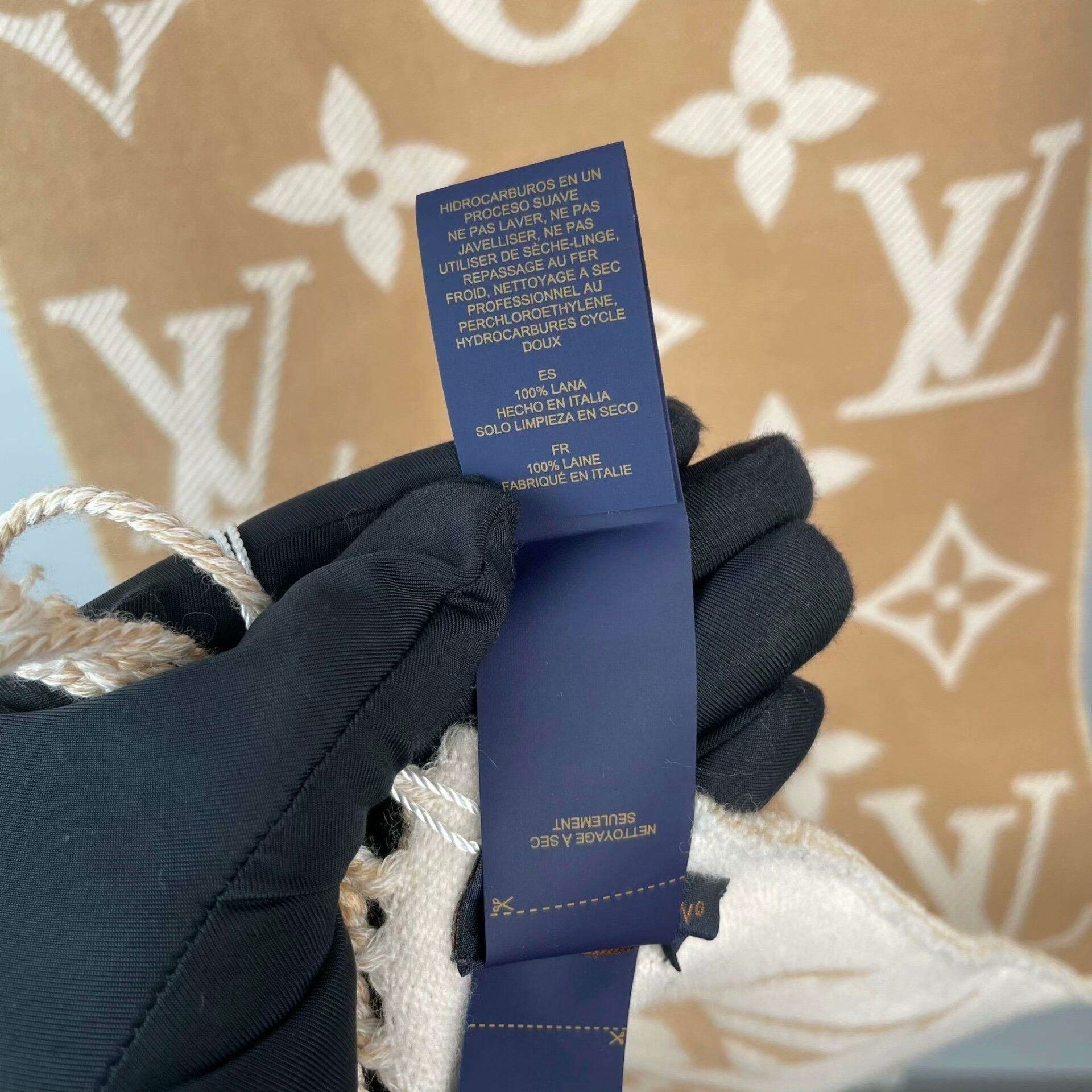 Louis Vuitton Louis Vuitton Wool Scarf 26 Men Size ONE SIZE - 5 Thumbnail
