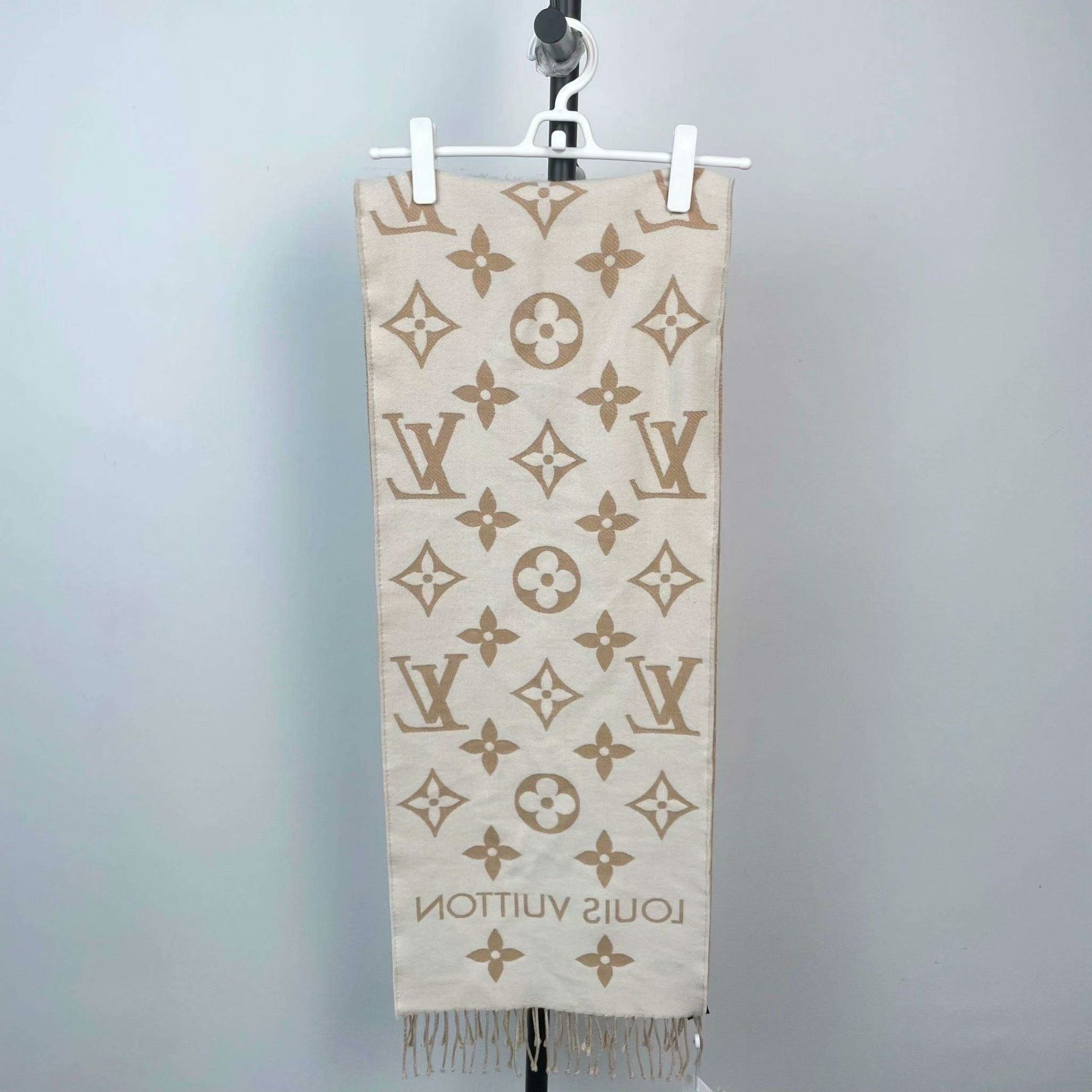 Louis Vuitton Louis Vuitton Wool Scarf 26 Men Size ONE SIZE - 6 Thumbnail