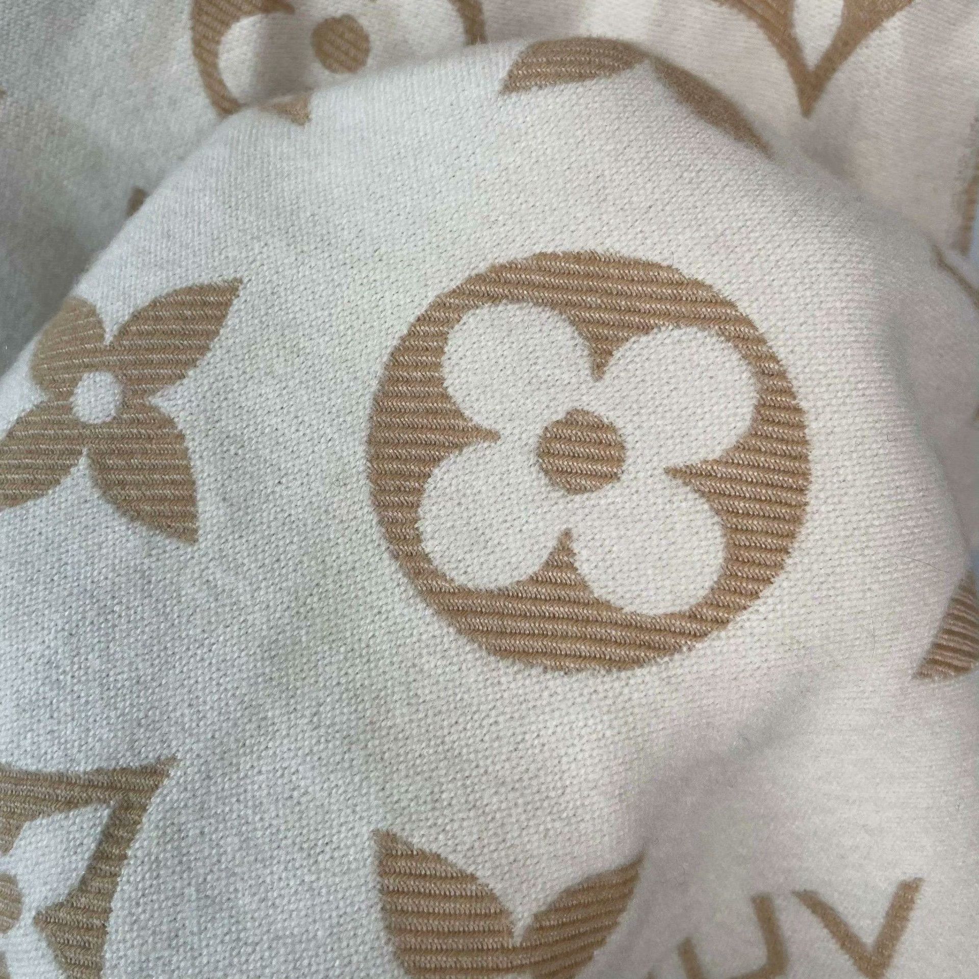 Louis Vuitton Louis Vuitton Wool Scarf 26 Men Size ONE SIZE - 8 Thumbnail