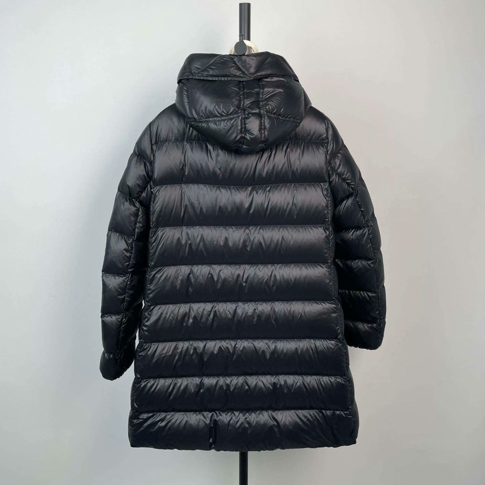 Moncler Moncler Down Black Down Jacket M Women Size M / US 6-8 / IT 42-44 - 2 Thumbnail
