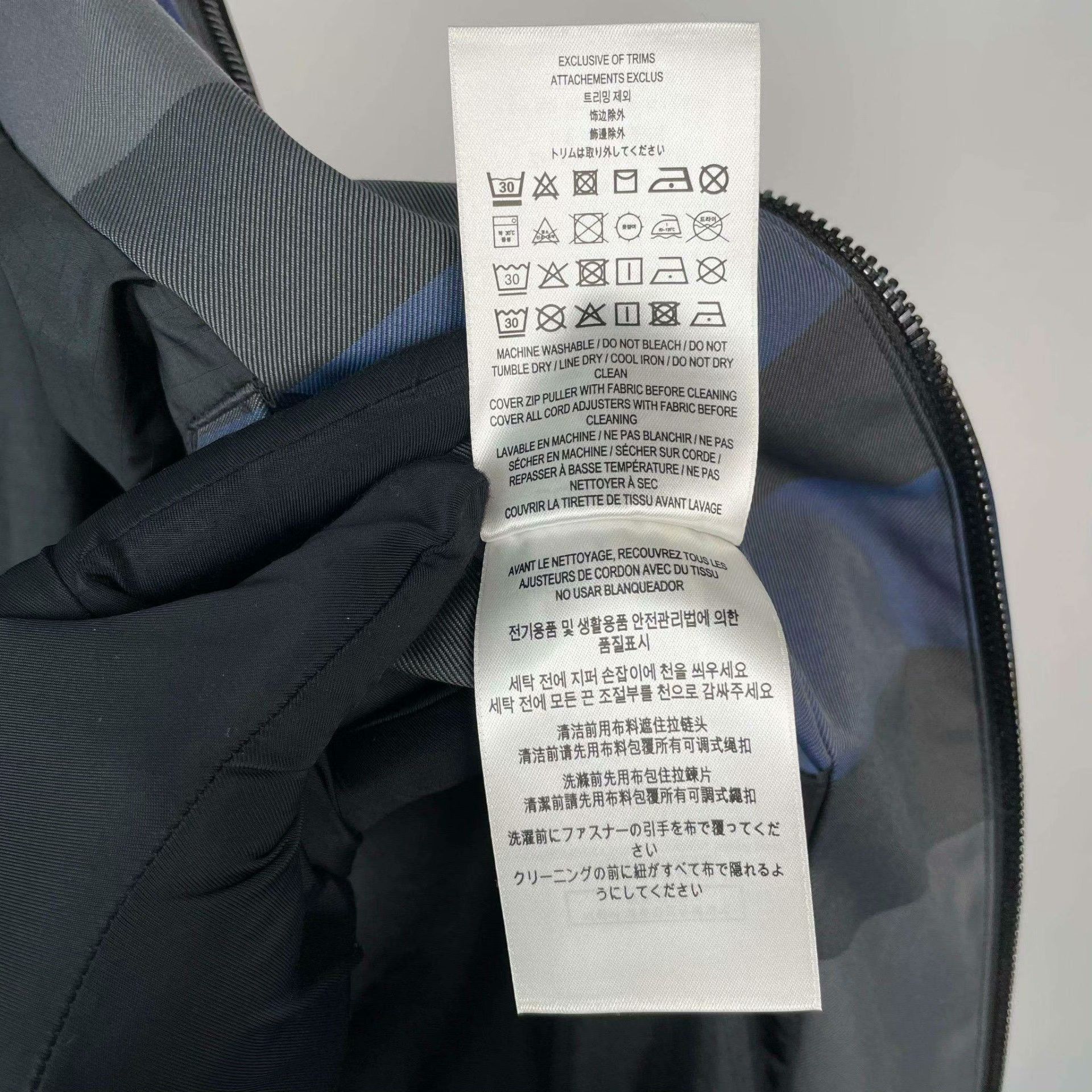 Burberry Burberry Blue Light Jacket M Men Size US M / EU 48-50 / 2 - 8 Thumbnail