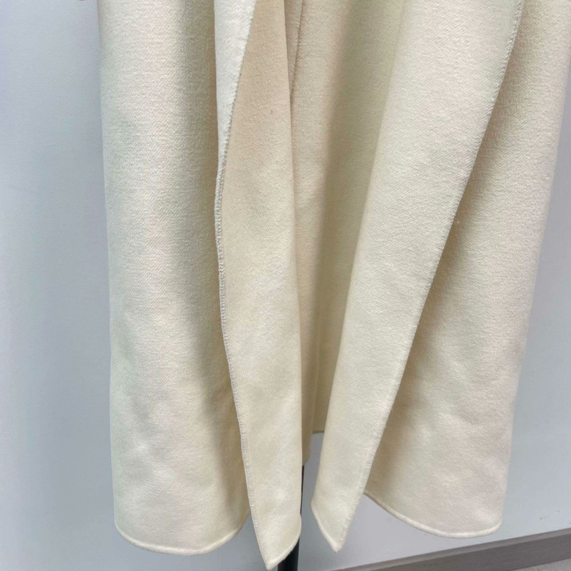 Max Mara Max Mara Wool White Coat 37 Women Size S / US 4 / IT 40 - 9 Thumbnail