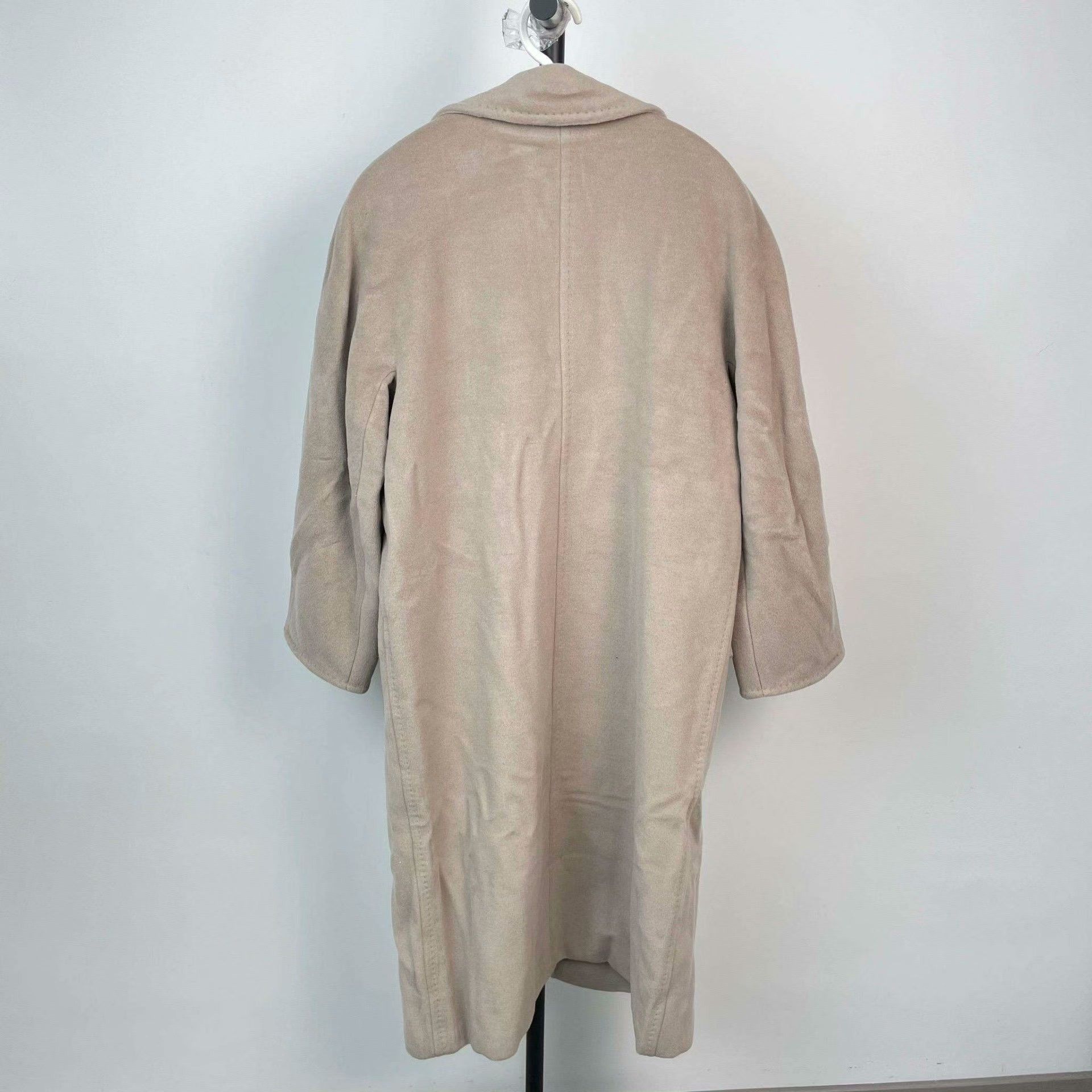 Max Mara Max Mara Wool Gray Coat M Women Size M / US 6-8 / IT 42-44 - 2 Thumbnail