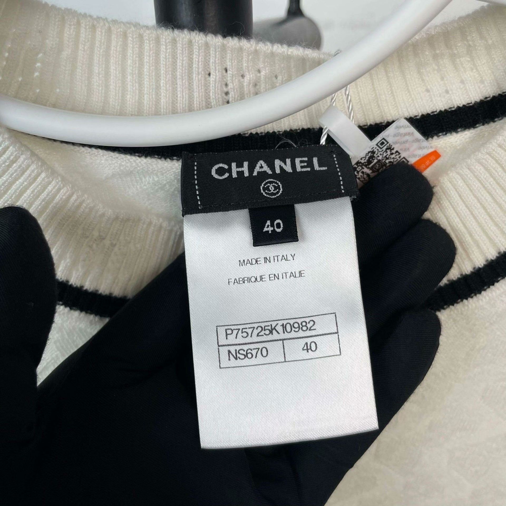 Chanel Chanel Sweater 40 Women Size M / US 6-8 / IT 42-44 - 4 Thumbnail