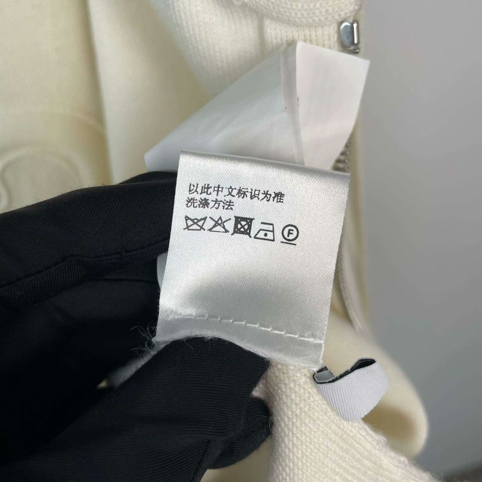 Loewe Loewe Knit Wool White Sweater S Women Size S / US 4 / IT 40 - 9 Thumbnail