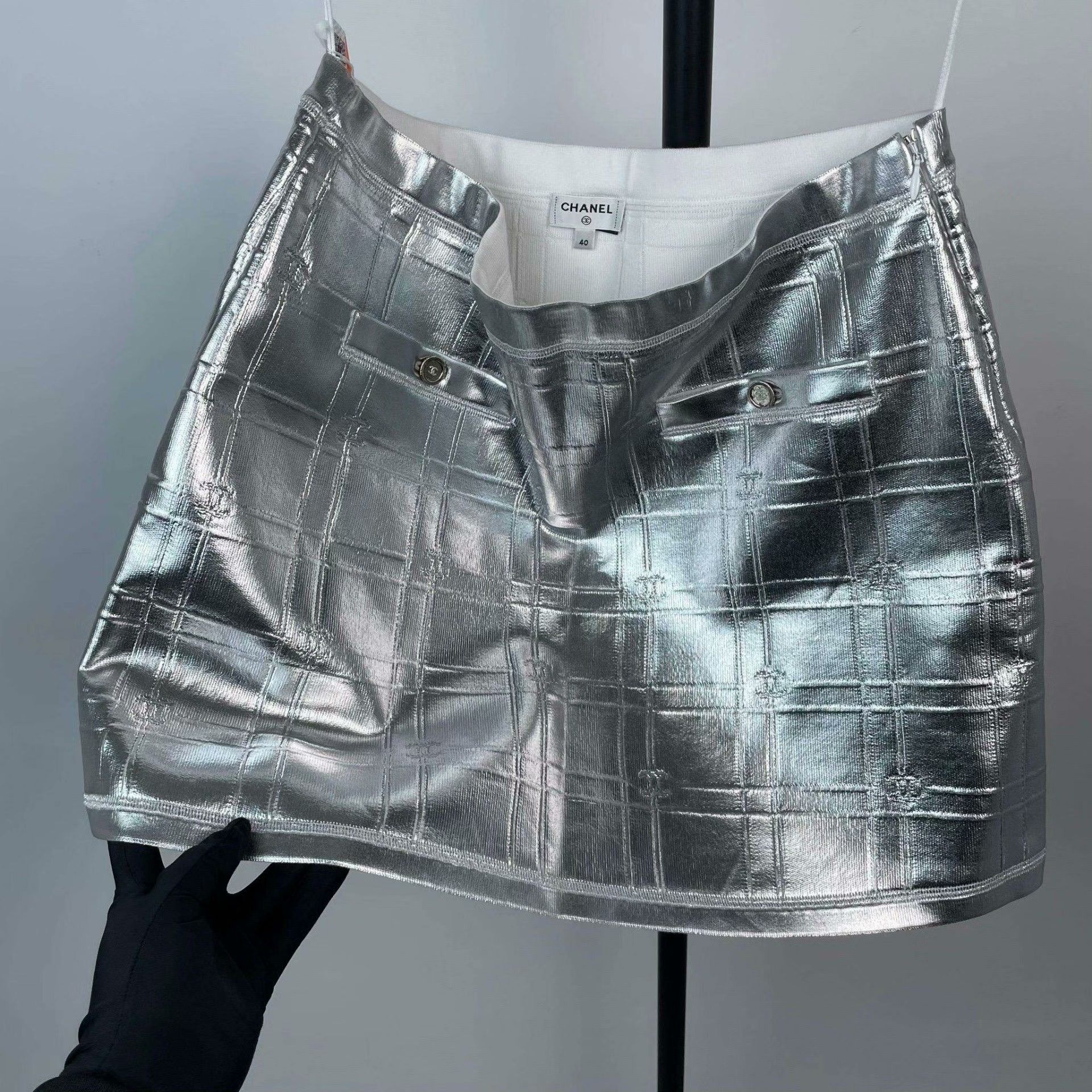 Chanel Chanel Silver Skirt 40 Women Size 40" / US 18 - 5 Thumbnail