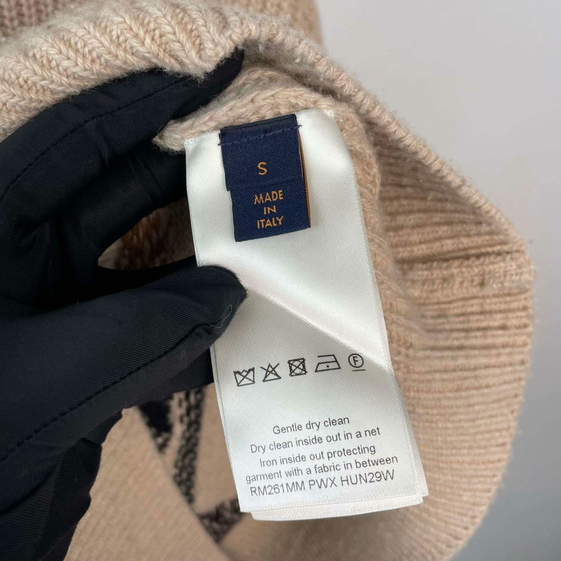 Louis Vuitton Louis Vuitton Sweater S Women Size S / US 4 / IT 40 - 6 Thumbnail