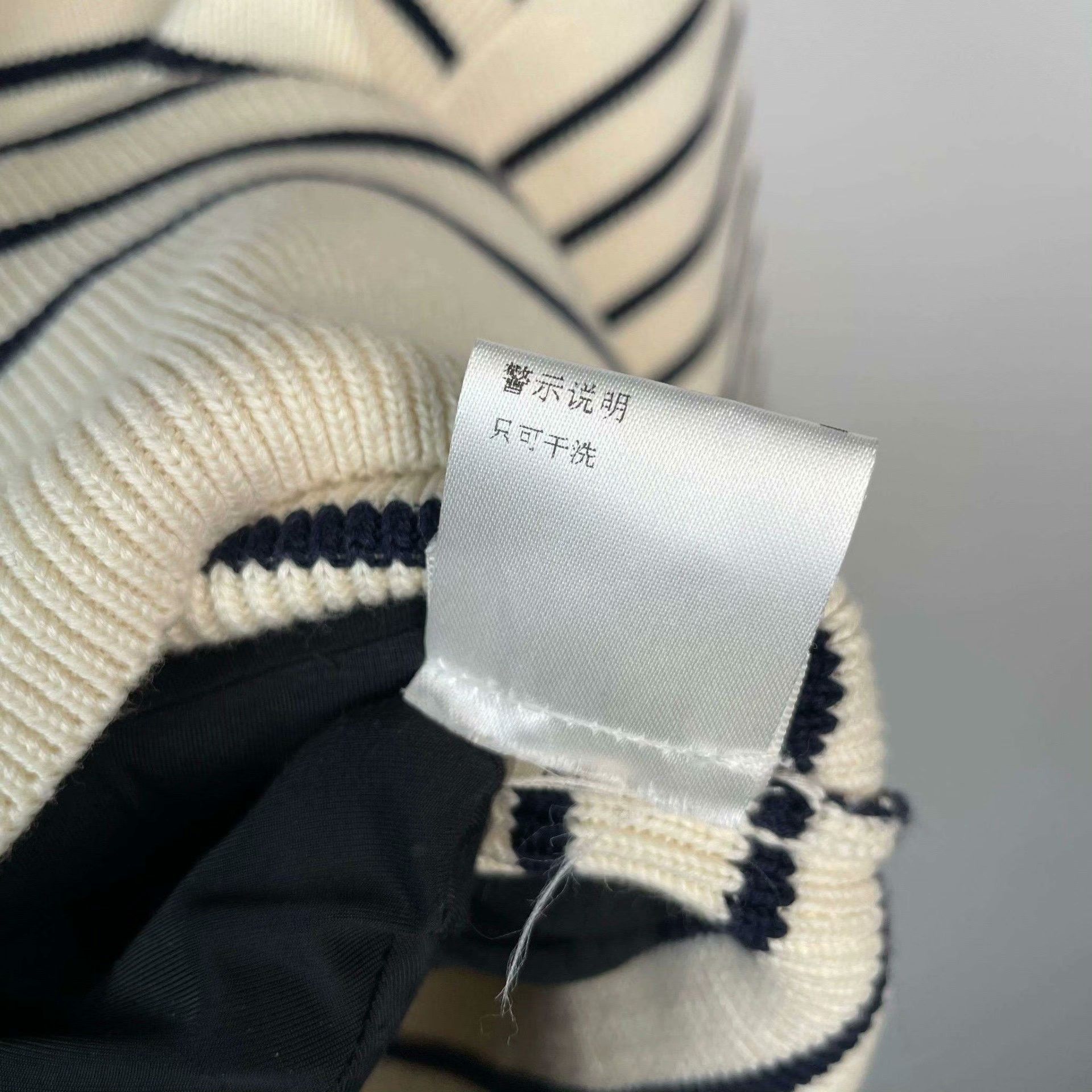 Celine Celine Knit Striped Black Sweater XS Women Size XS / US 0-2 / IT 36-38 - 6 Thumbnail
