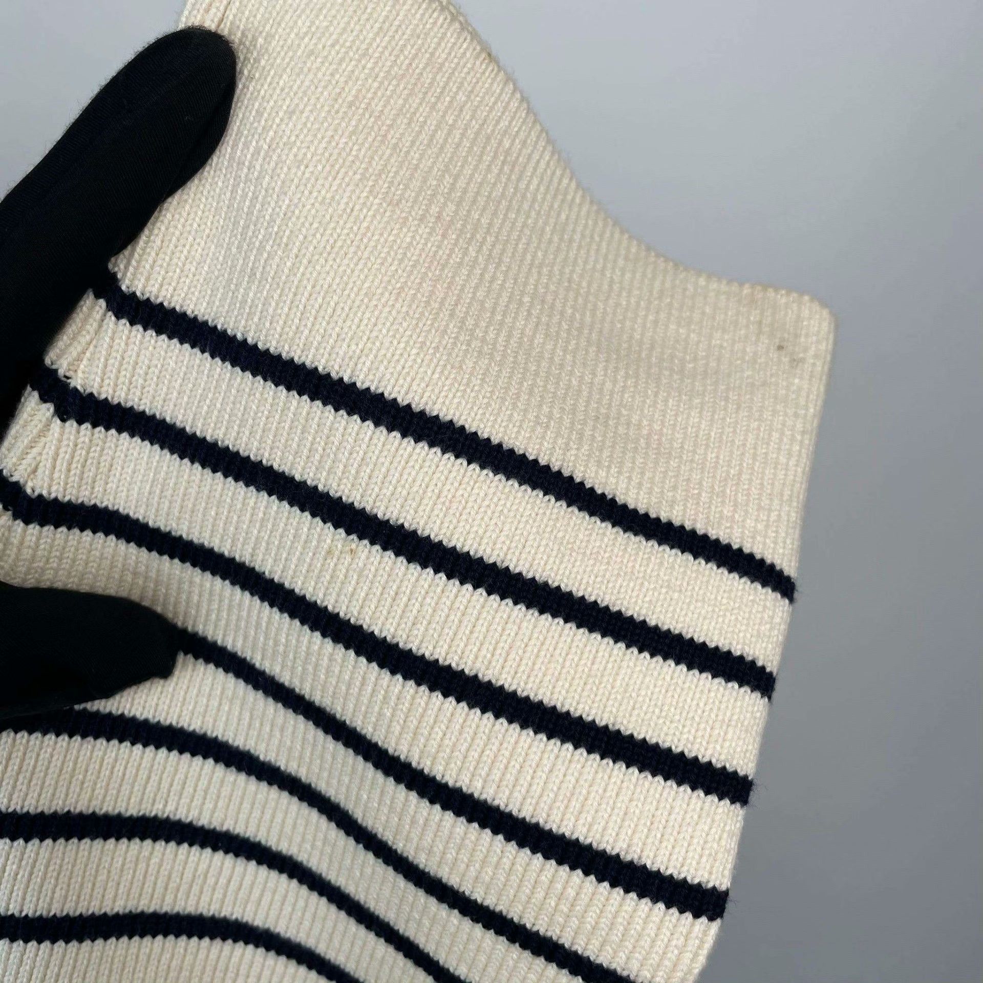 Celine Celine Knit Striped Black Sweater XS Women Size XS / US 0-2 / IT 36-38 - 9 Thumbnail