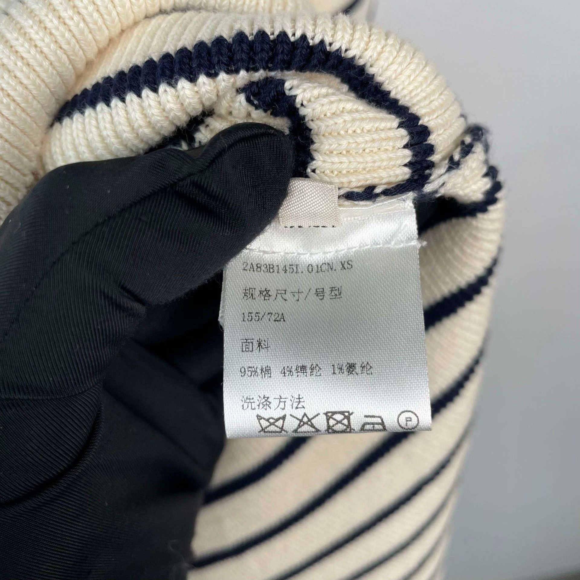 Celine Celine Knit Striped Black Sweater XS Women Size XS / US 0-2 / IT 36-38 - 5 Thumbnail