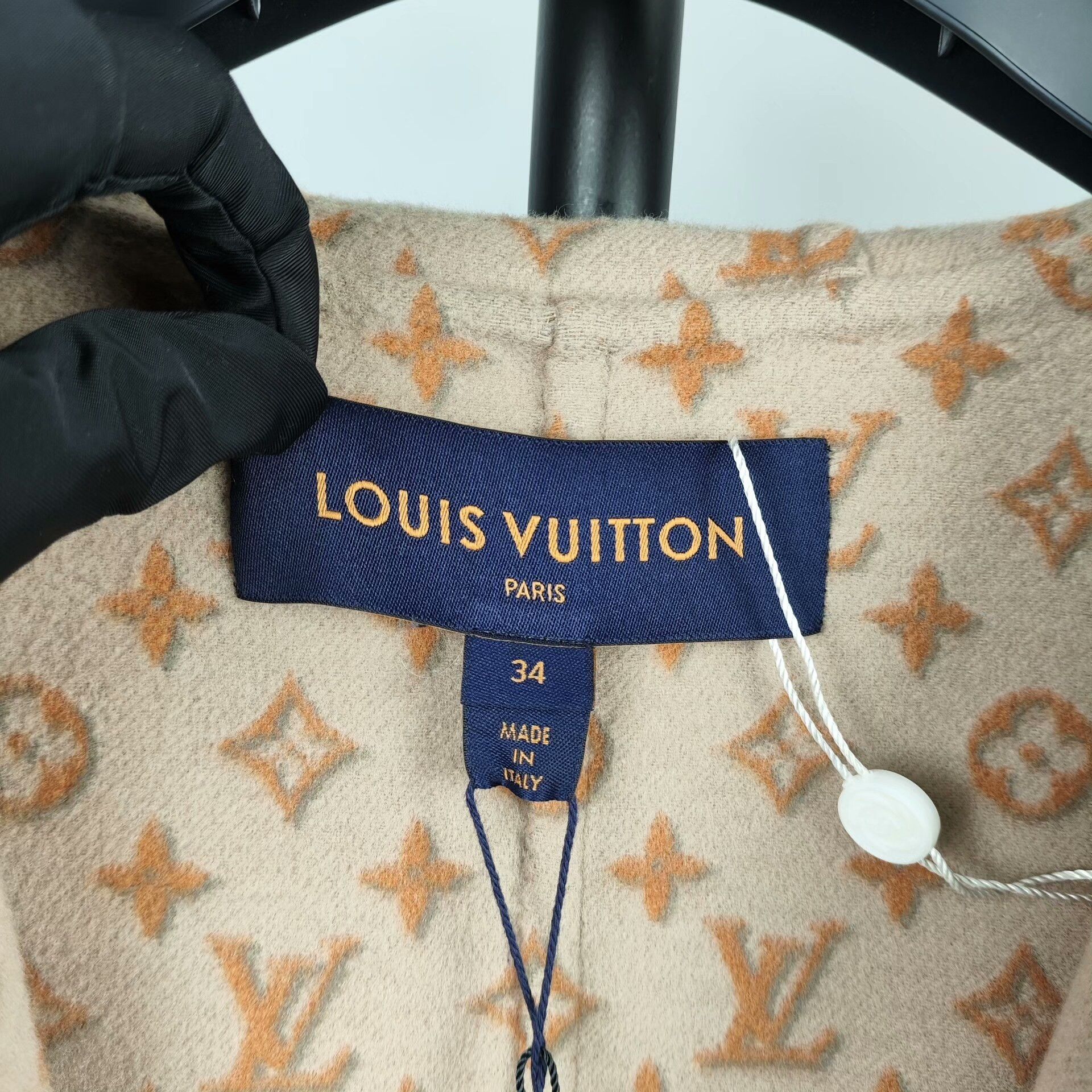 Louis Vuitton Louis Vuitton Brown Heavy Coat 34 Men Size US XS / EU 42 / 0 - 4 Thumbnail