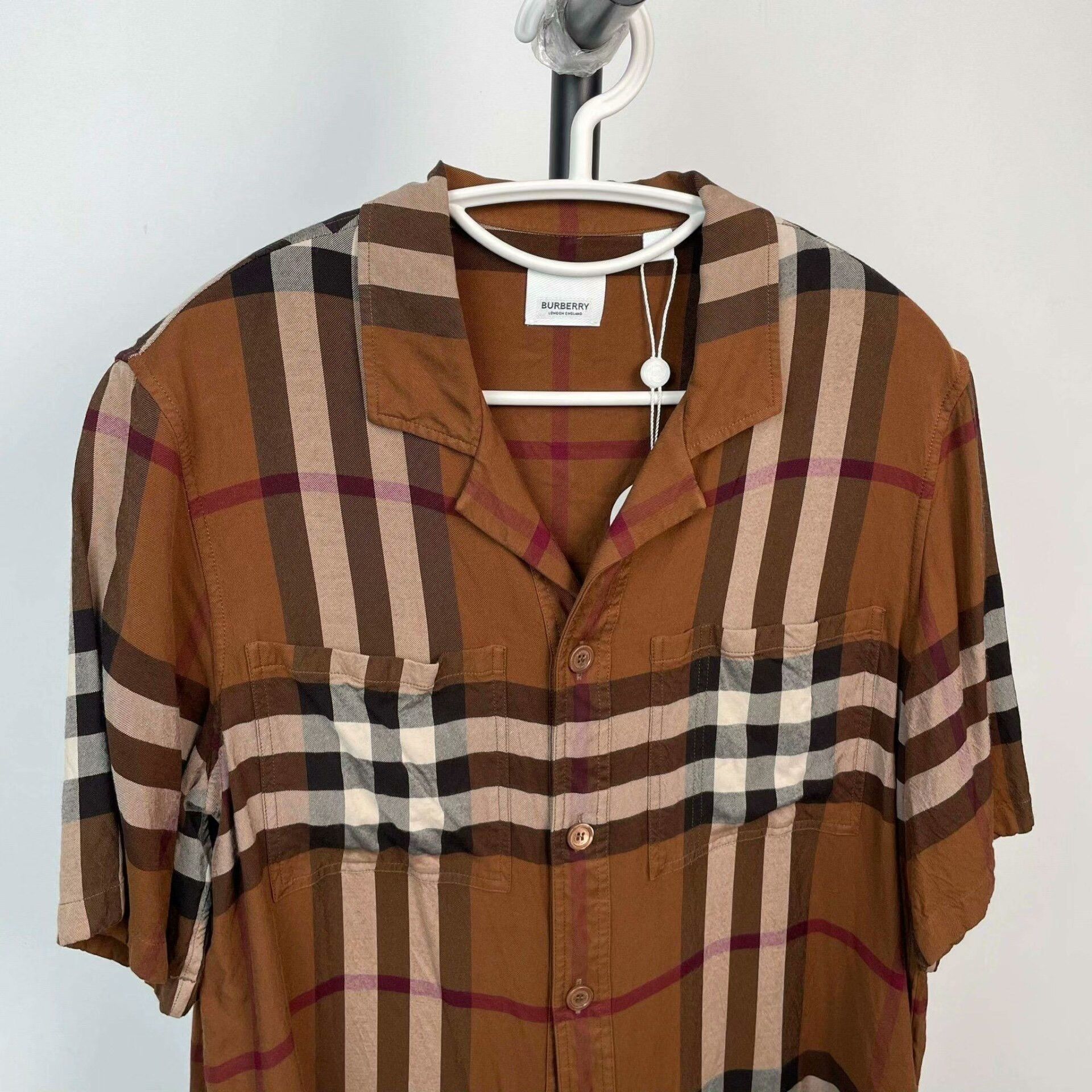Burberry Burberry Brown Shirt 2XS Men Size US XS / EU 42 / 0 - 3 Thumbnail
