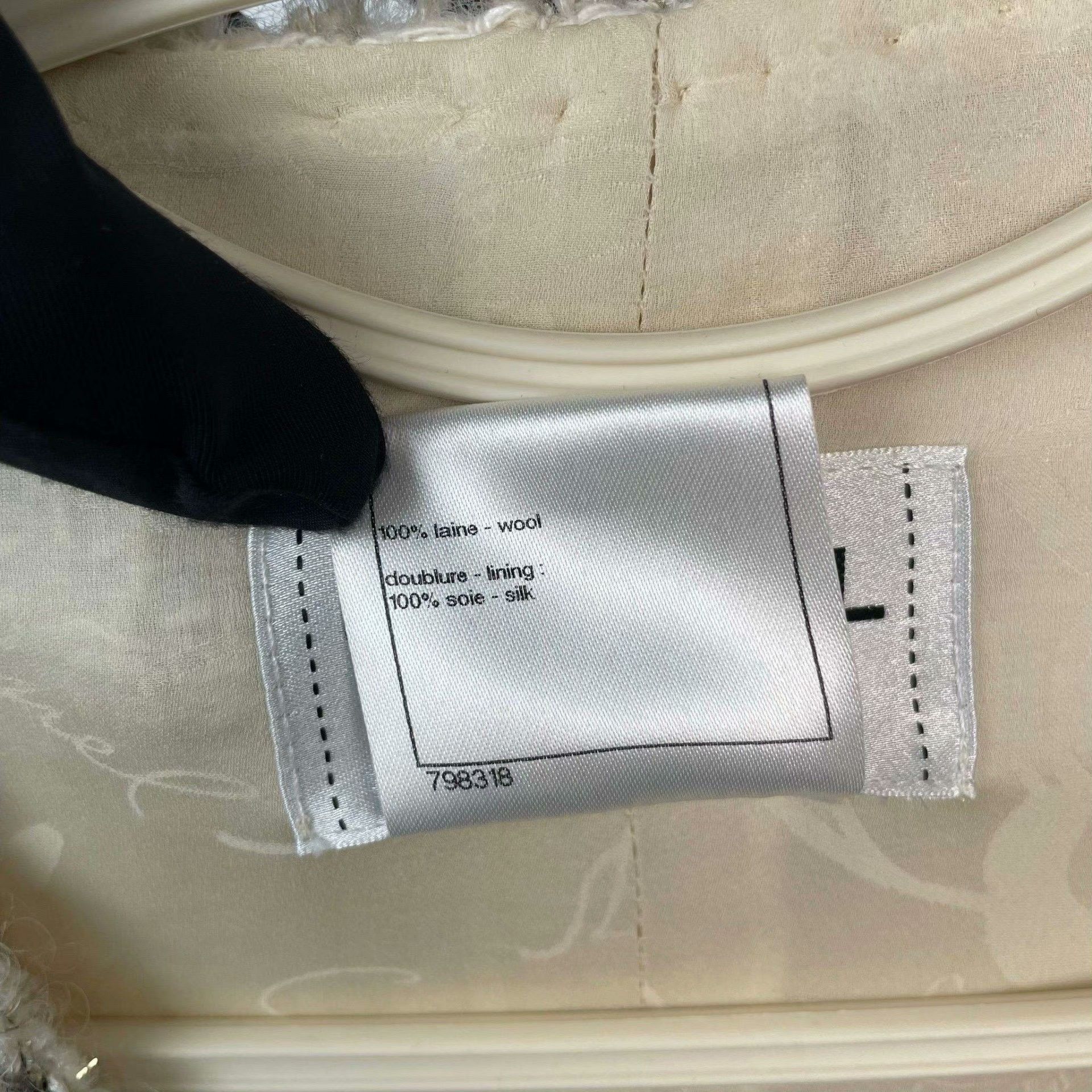 Chanel Chanel White Jacket 40 Women Size M / US 6-8 / IT 42-44 - 4 Thumbnail