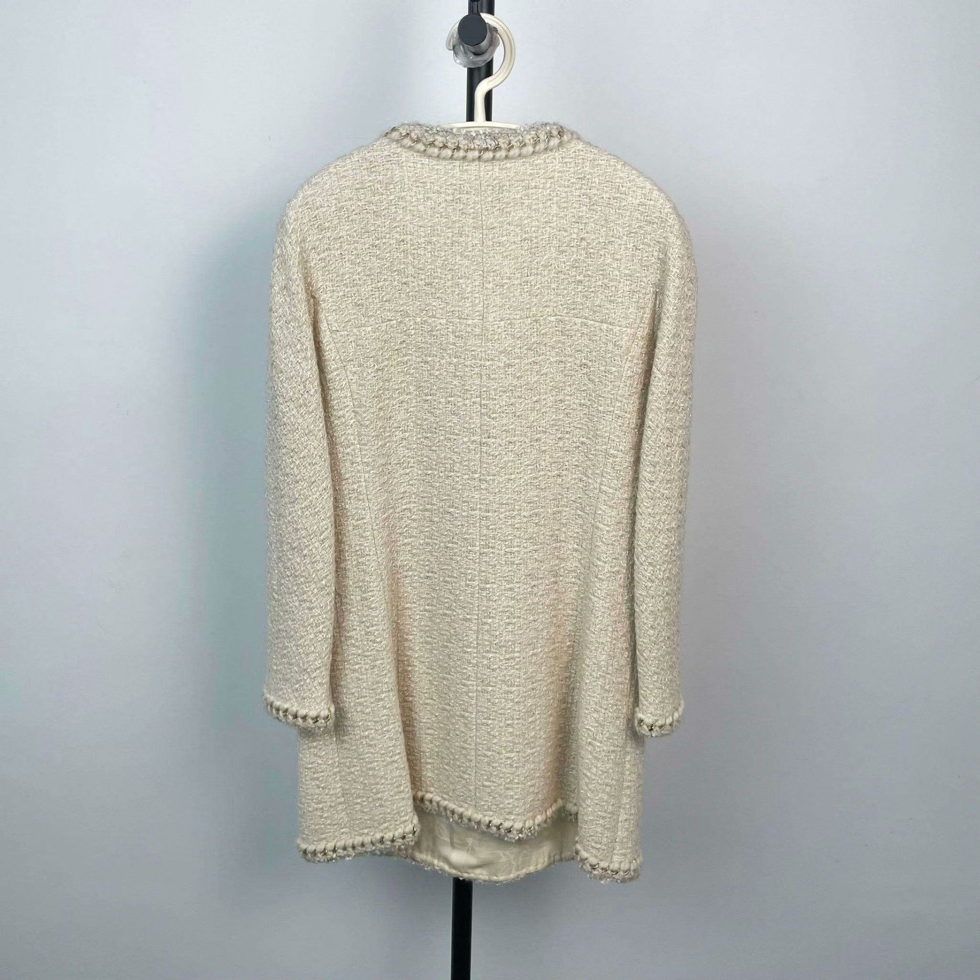 Chanel Chanel White Jacket 40 Women Size M / US 6-8 / IT 42-44 - 2 Thumbnail