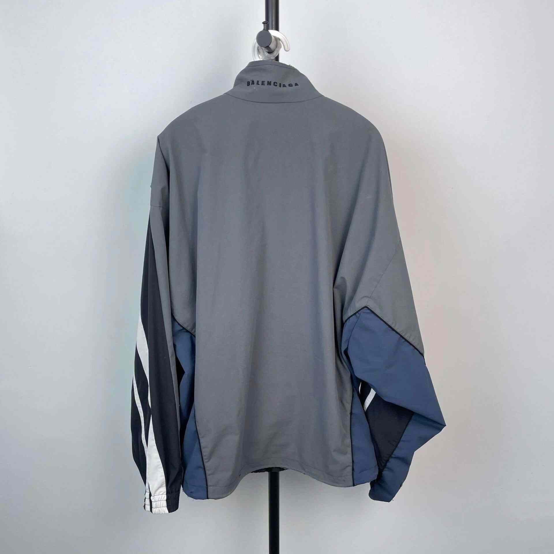 Balenciaga Balenciaga Blue Light Jacket 46 Men Size US L / EU 52-54 / 3 - 2 Thumbnail