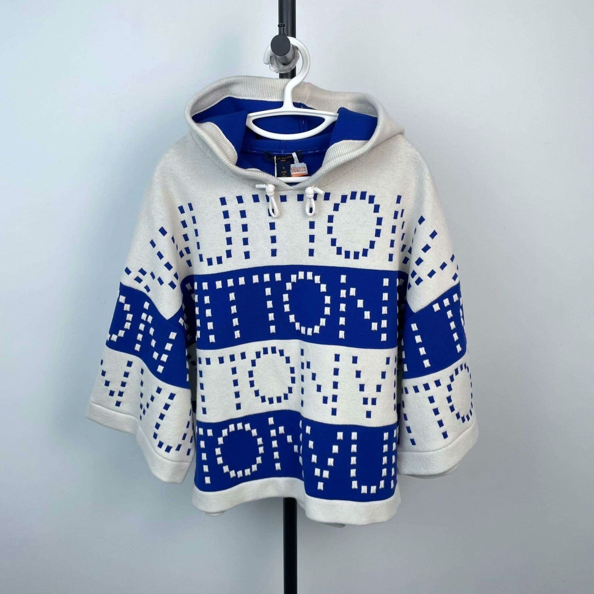 Louis Vuitton Louis Vuitton Cotton White Sweater S Women Size S / US 4 / IT 40 - 2 Thumbnail