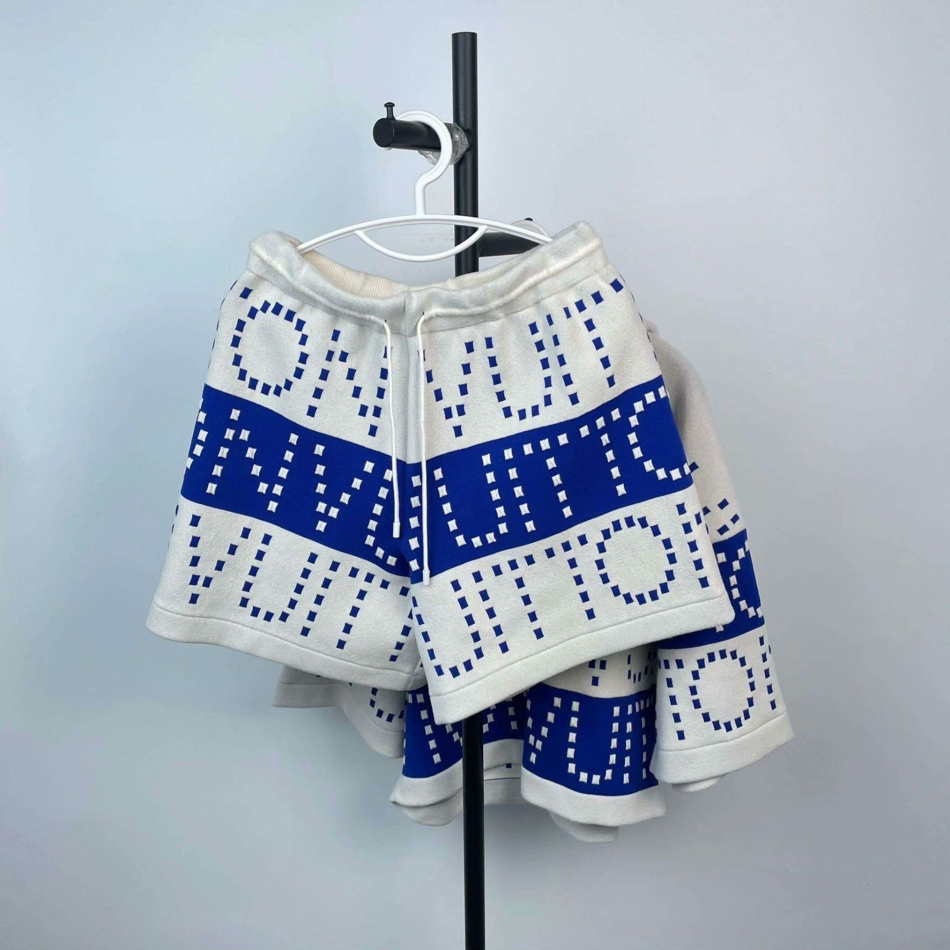 Louis Vuitton Louis Vuitton Cotton White Sweater S Women Size S / US 4 / IT 40 - 3 Thumbnail