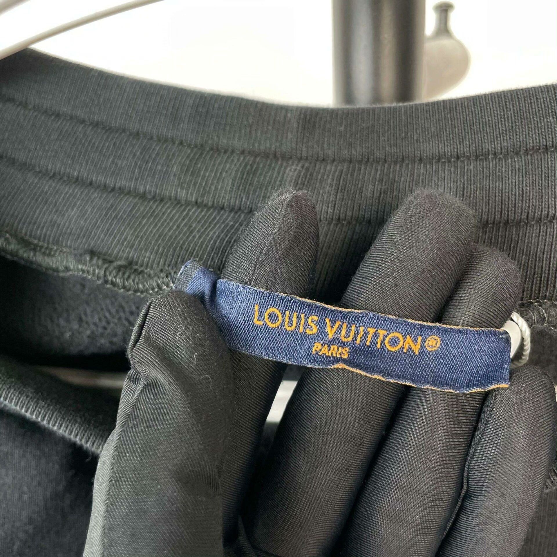 Louis Vuitton Louis Vuitton Cotton Black Sweatpants S Men Size US 30 / EU 46 - 6 Thumbnail