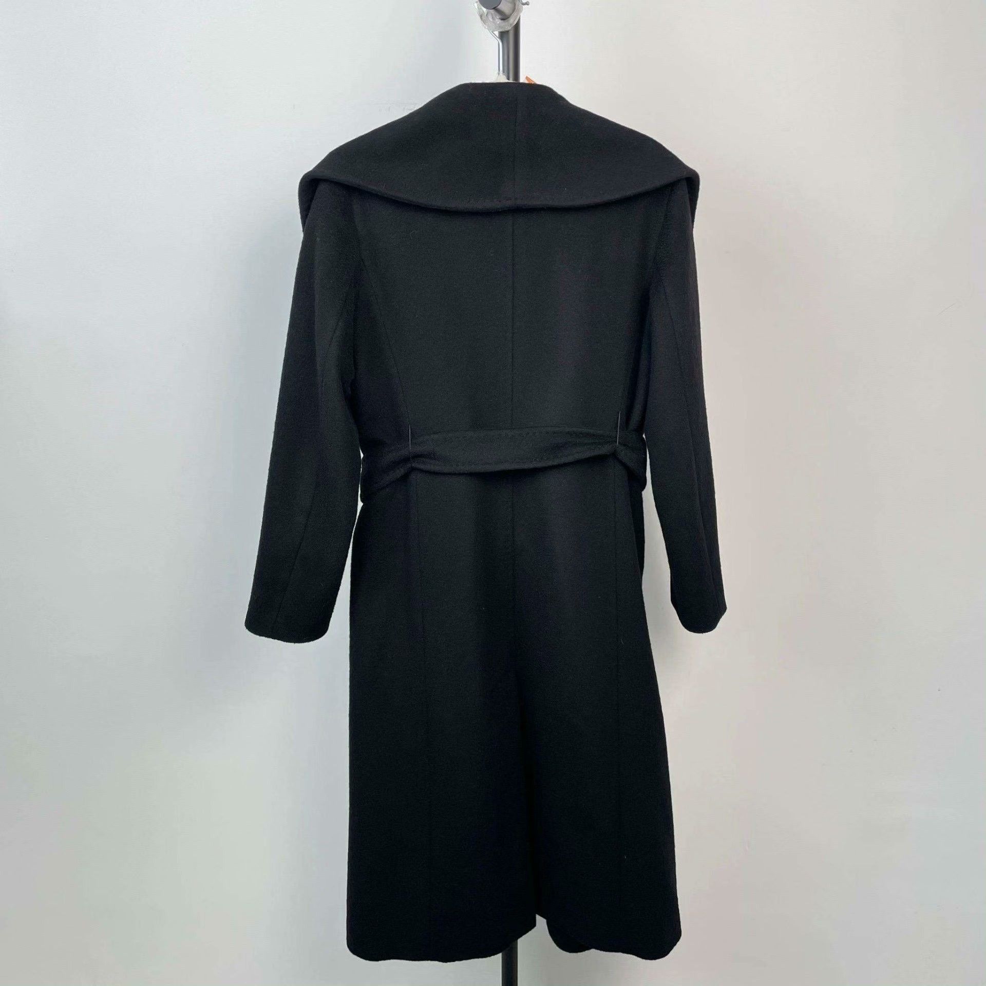 Max Mara Max Mara Wool Black Coat 50 Women Size XL / US 12-14 / IT 48-50 - 2 Thumbnail