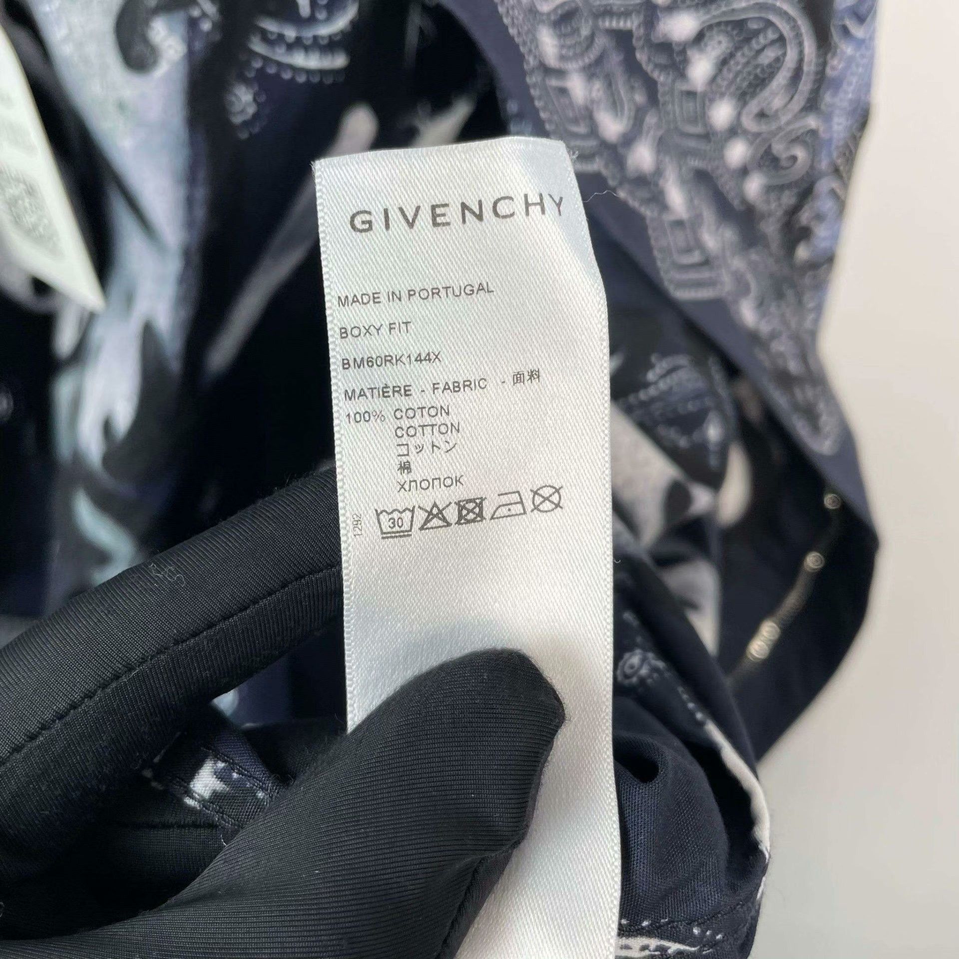Givenchy Givenchy Collab Printed Blue Shirt M Men Size US M / EU 48-50 / 2 - 5 Thumbnail