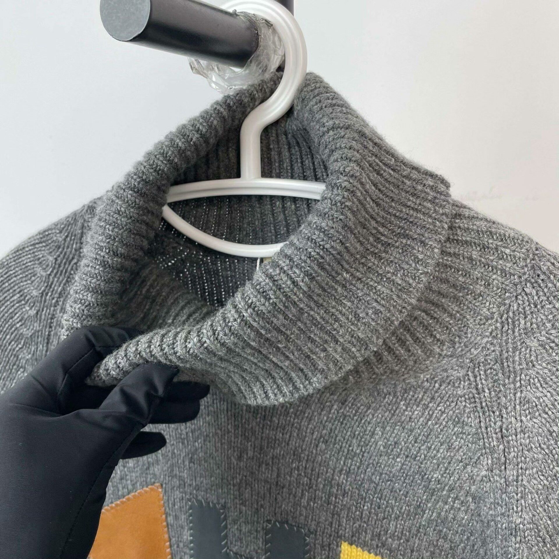 Hermes Hermes Gray Sweater XL Women Size XL / US 12-14 / IT 48-50 - 8 Thumbnail