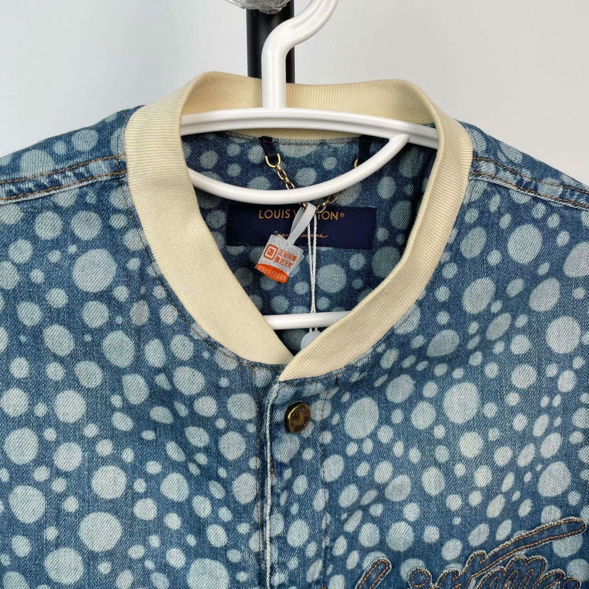Louis Vuitton Louis Vuitton Collab Blue T-Shirt S Women Size S / US 4 / IT 40 - 3 Thumbnail