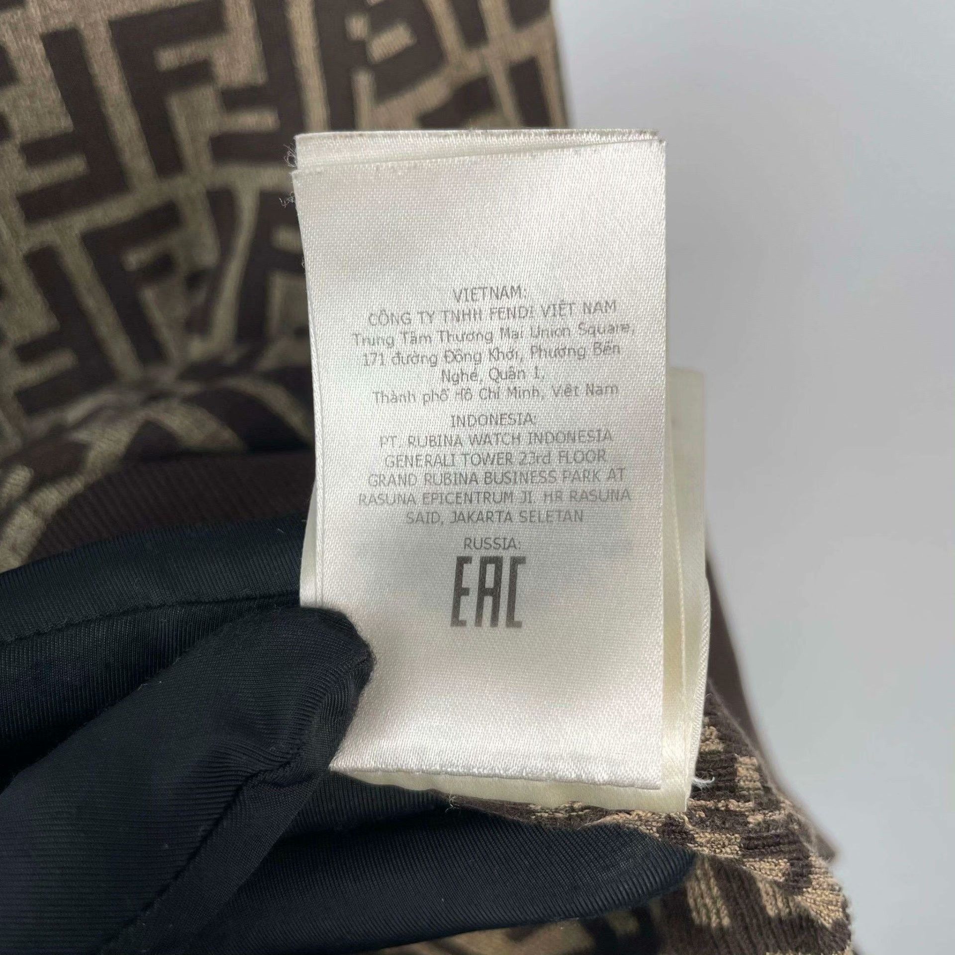 Fendi Fendi Knit Gray Sweater 40 Men Size US M / EU 48-50 / 2 - 7 Thumbnail