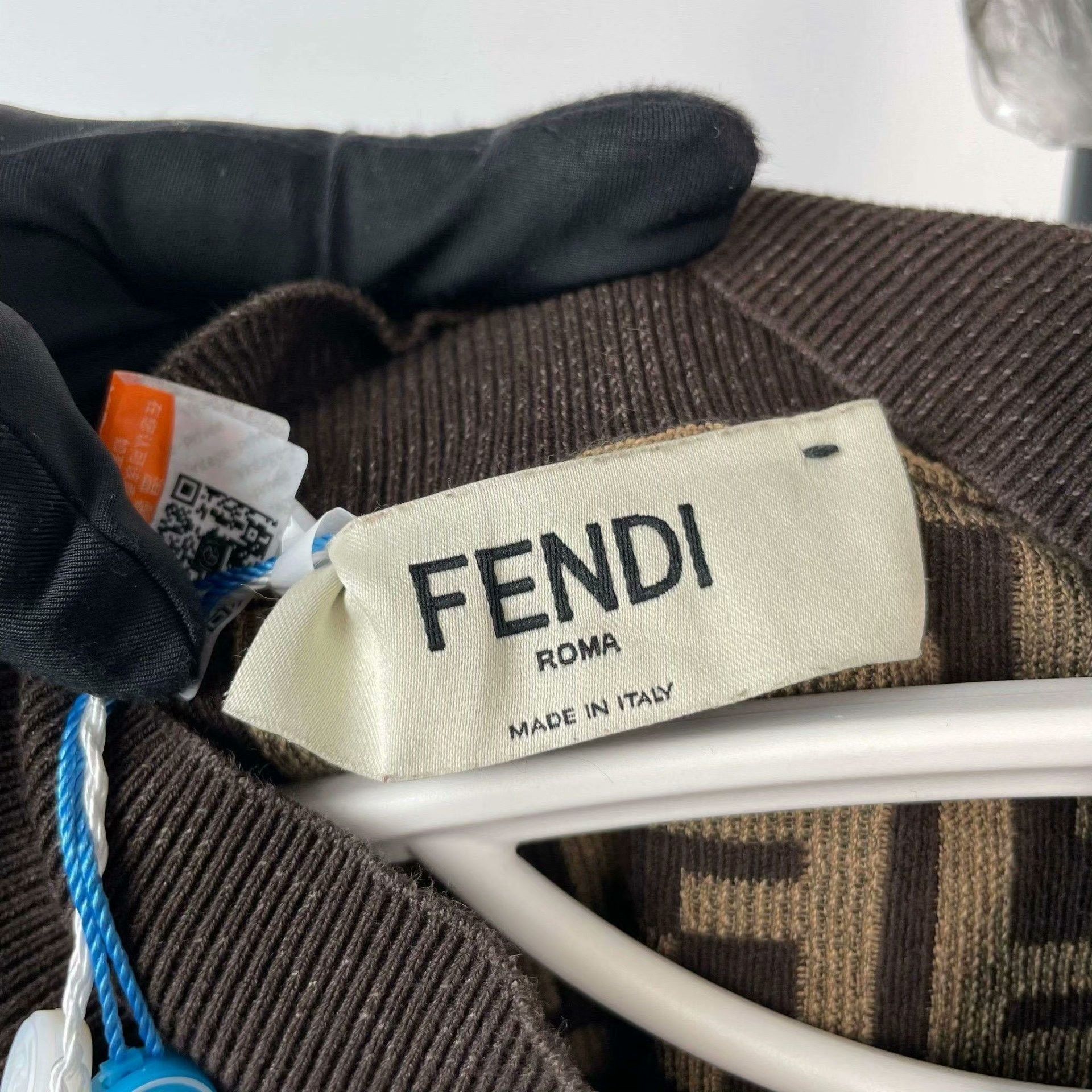 Fendi Fendi Knit Gray Sweater 40 Men Size US M / EU 48-50 / 2 - 4 Thumbnail