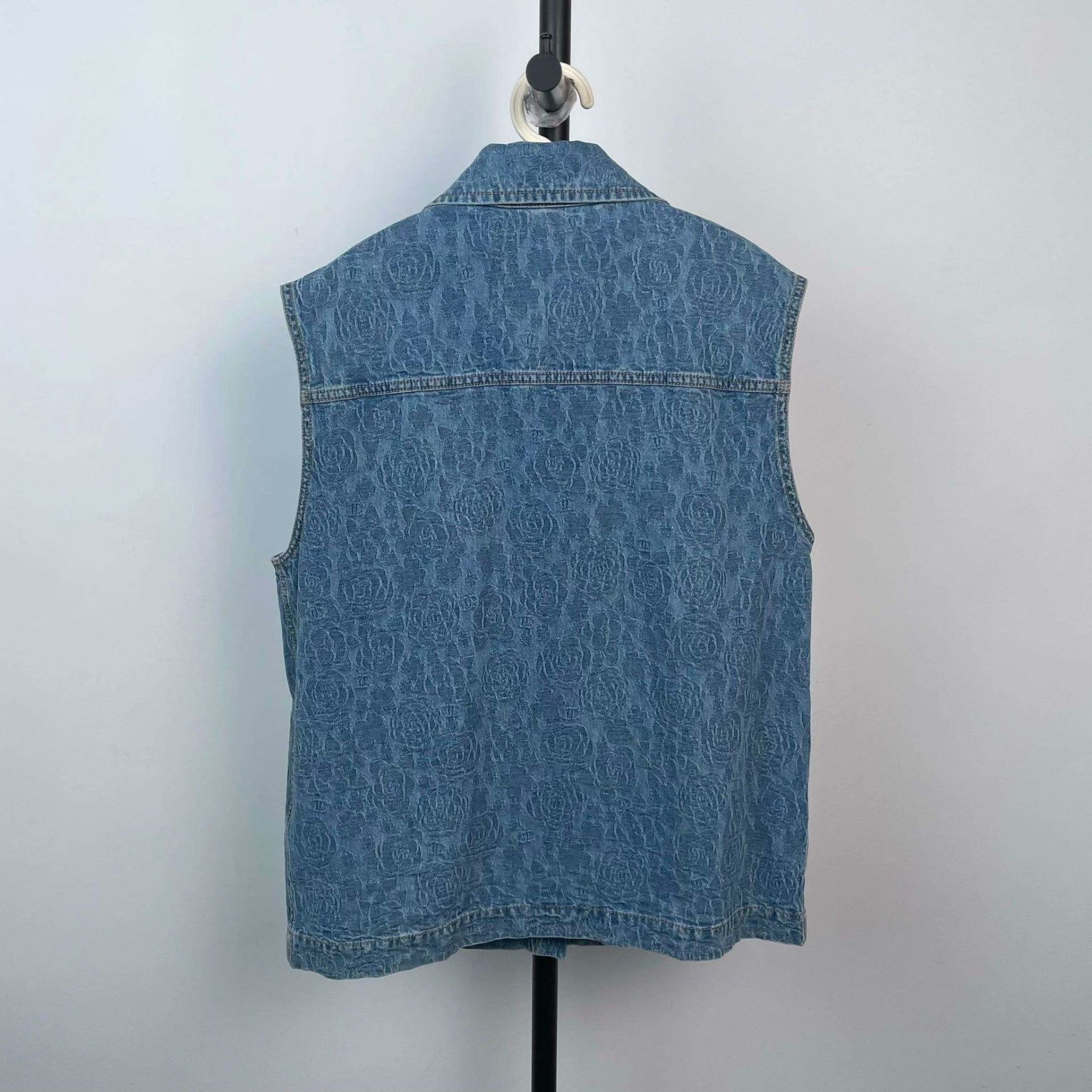 Chanel Chanel Denim Blue Vest 23 Women Size XS / US 0-2 / IT 36-38 - 2 Thumbnail